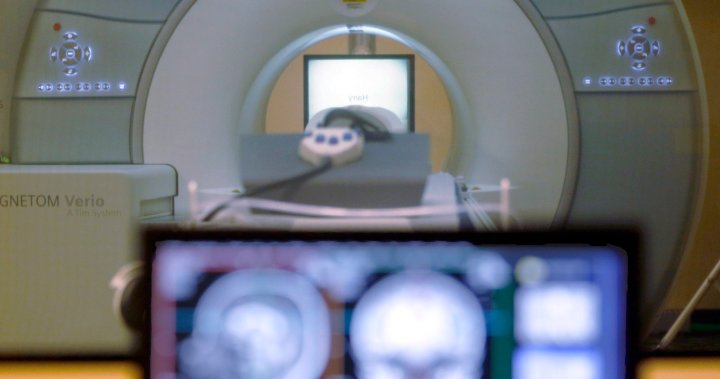 Правителството на Ford започва да лицензира нови частни клиники за ядрено-магнитен резонанс, компютърна томография