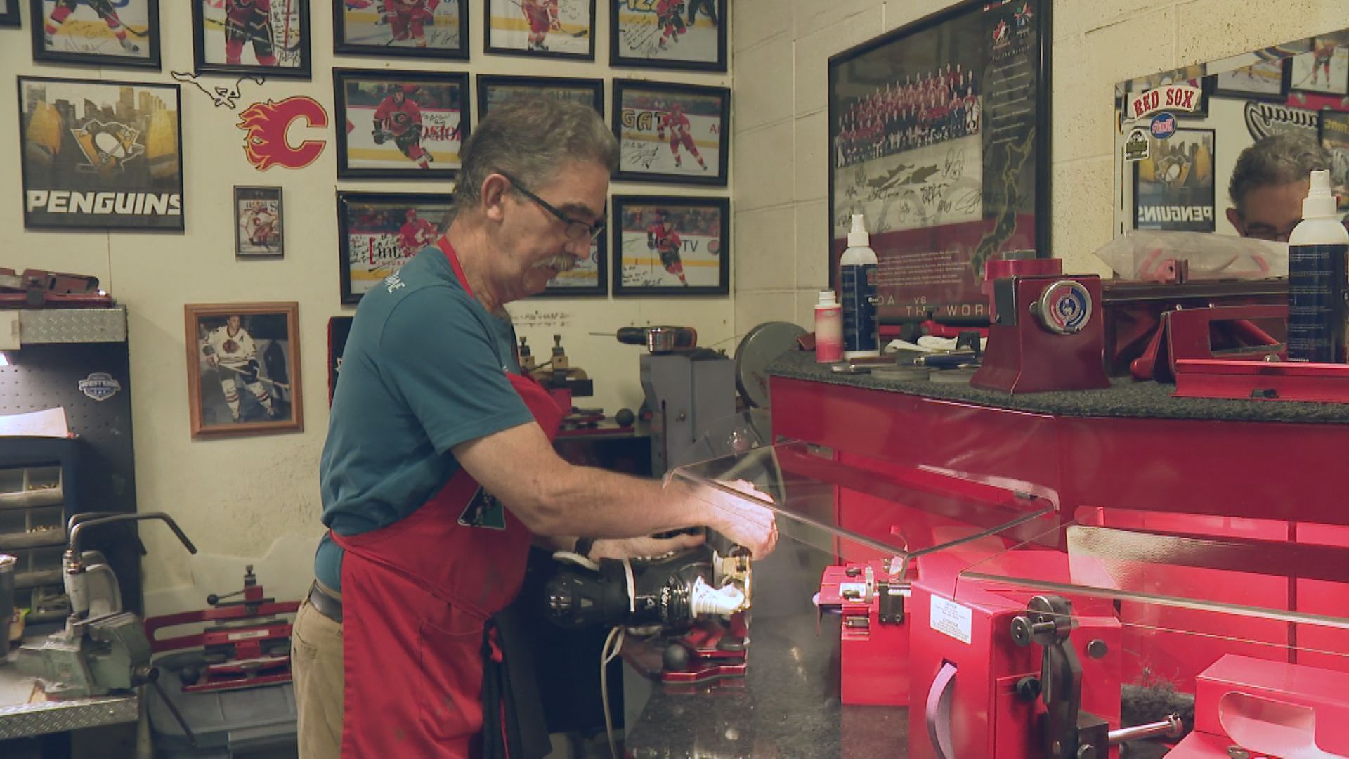 С трима бивши Calgary Flames в състава на Florida Panthers