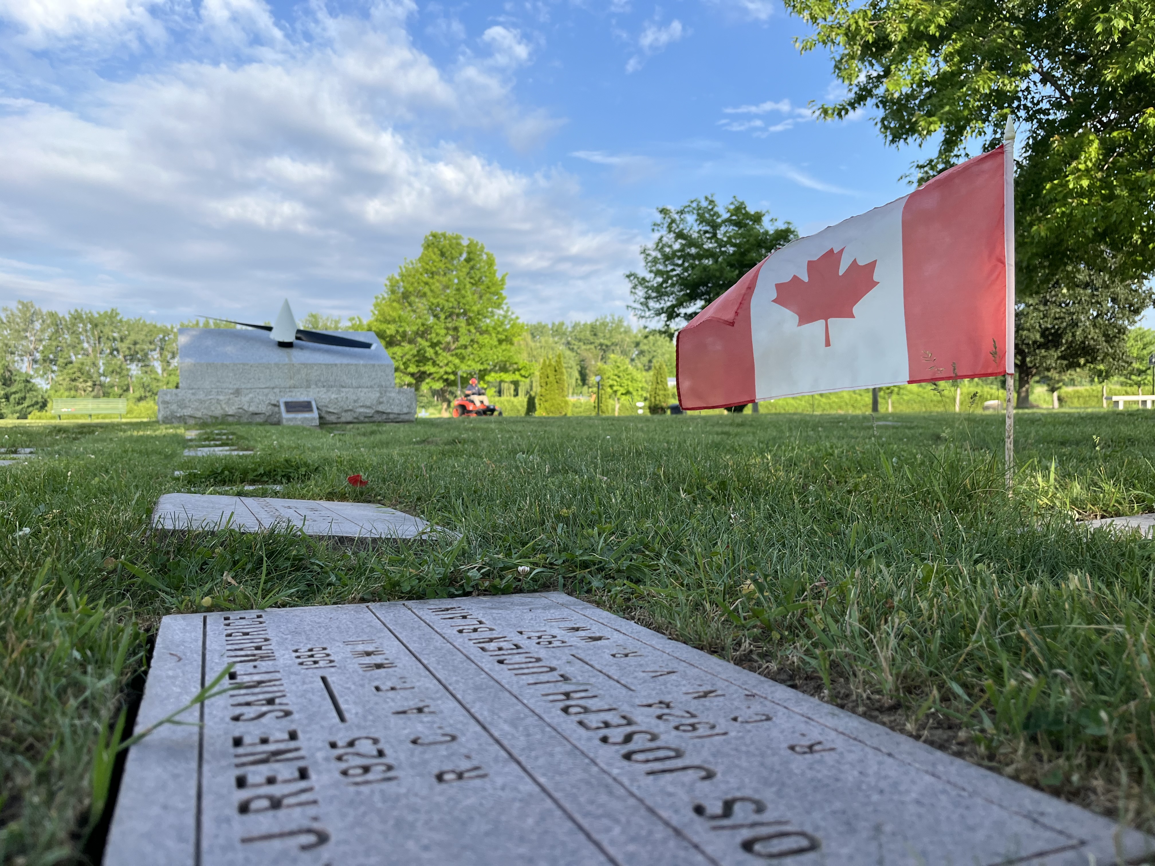 Тъй като в цялата страна се провеждат възпоменателни церемонии за