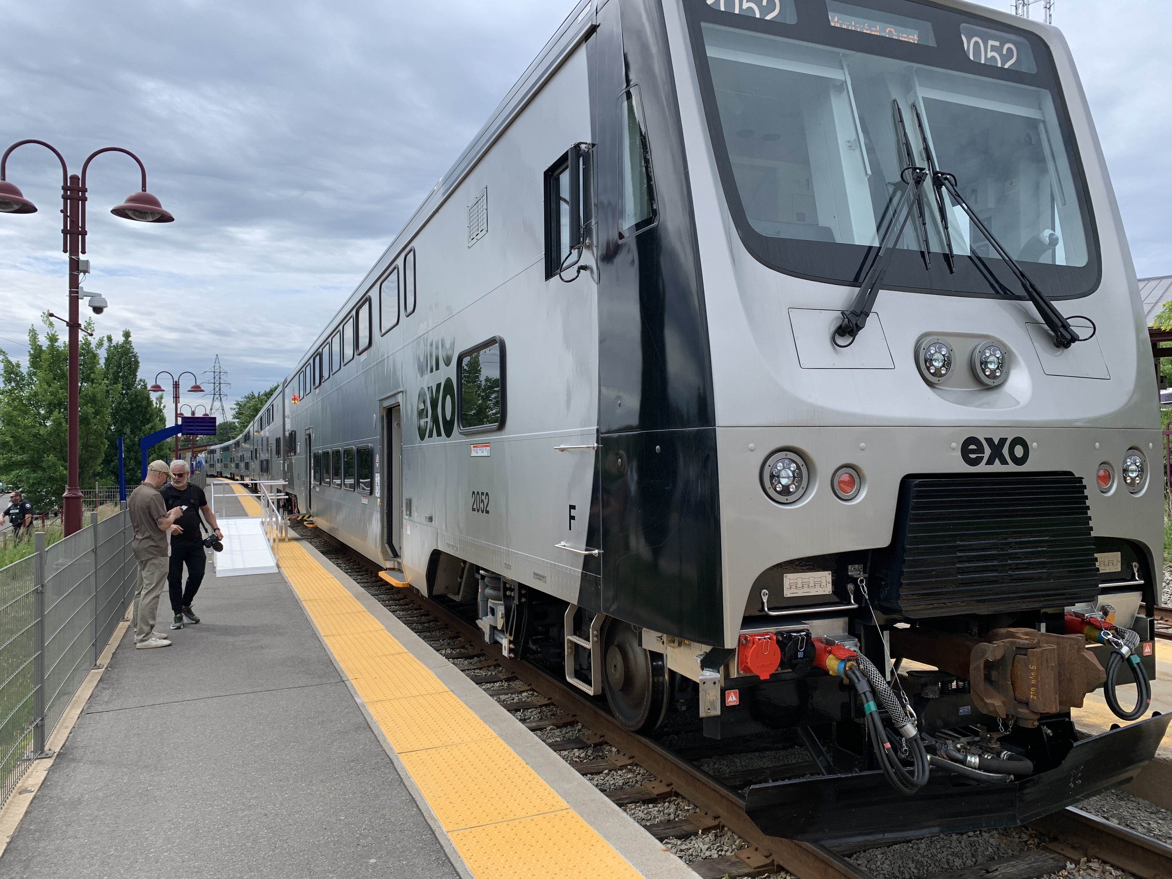 Хората идващи от долните Laurentians в Монреал ще имат по удобен