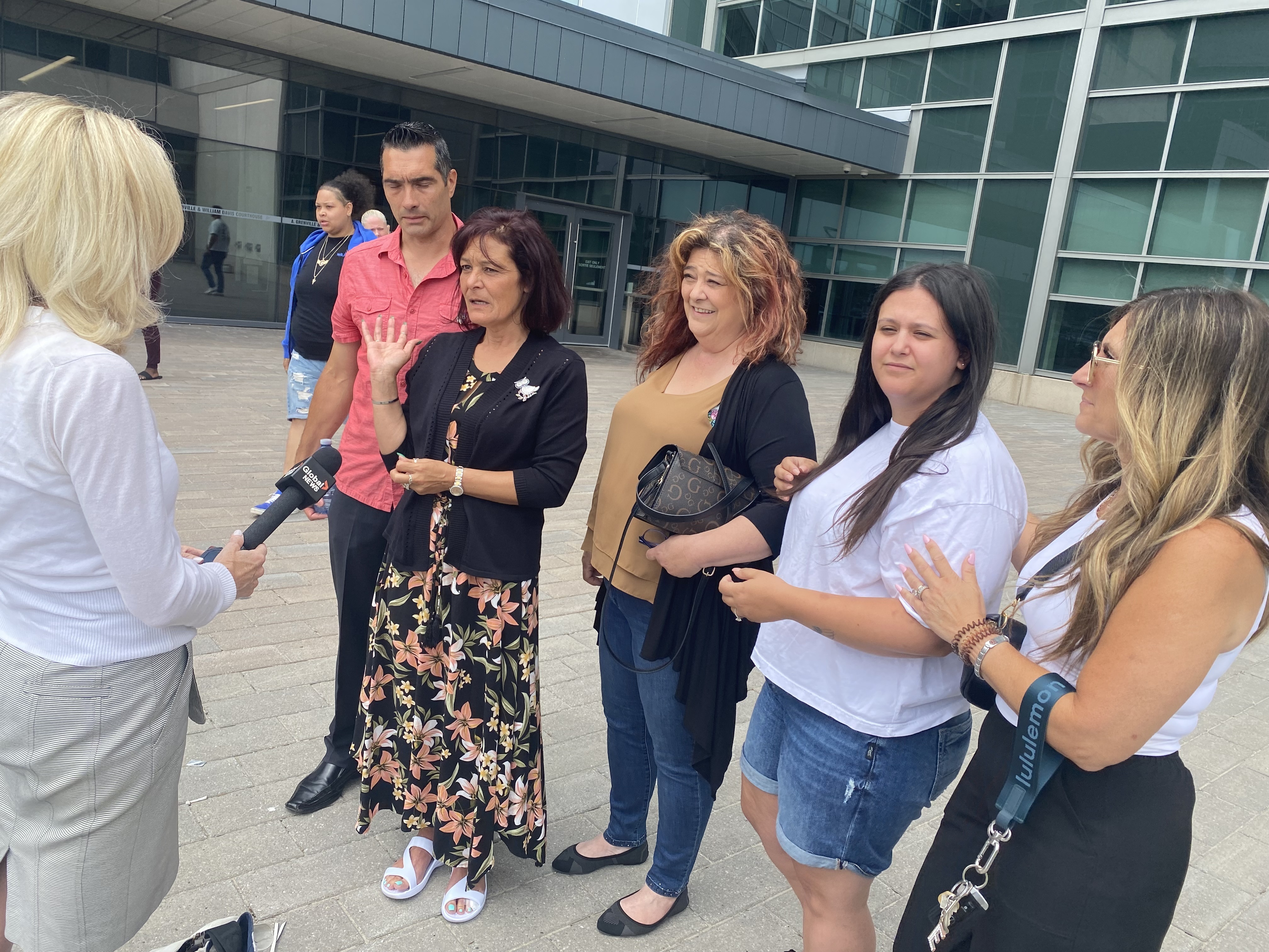 Предупреждение Тази история съдържа графични описания на физическо насилие Препоръчва