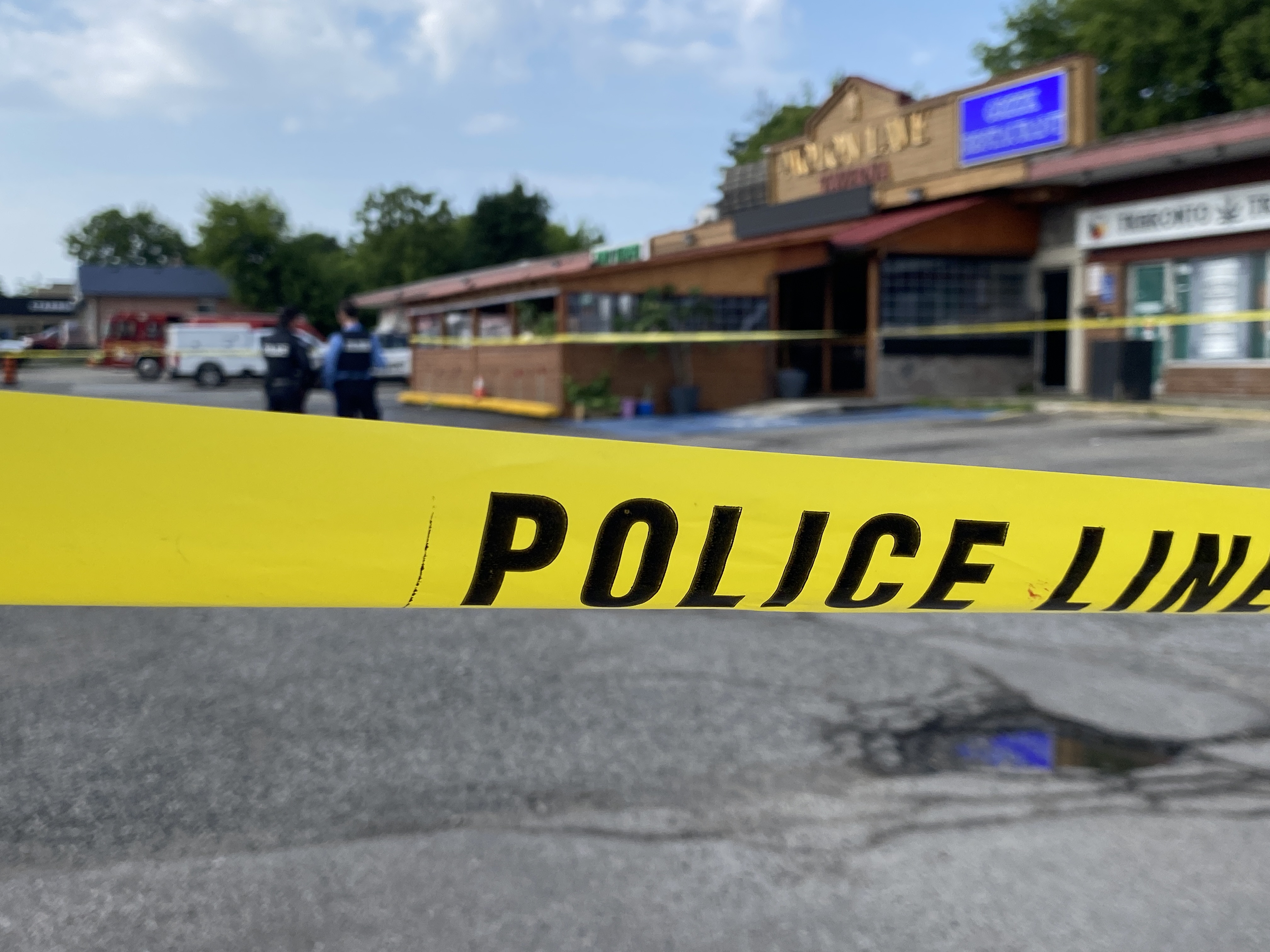 Един човек е загинал след пожар рано сутринта в ресторант