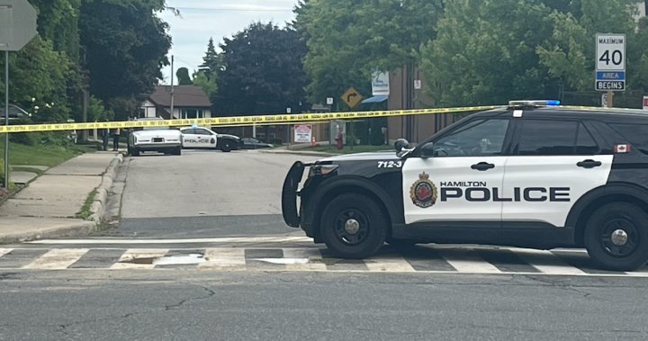 Мъж е изпратен в болница след стрелба рано сутринта в жилищен квартал Хамилтън