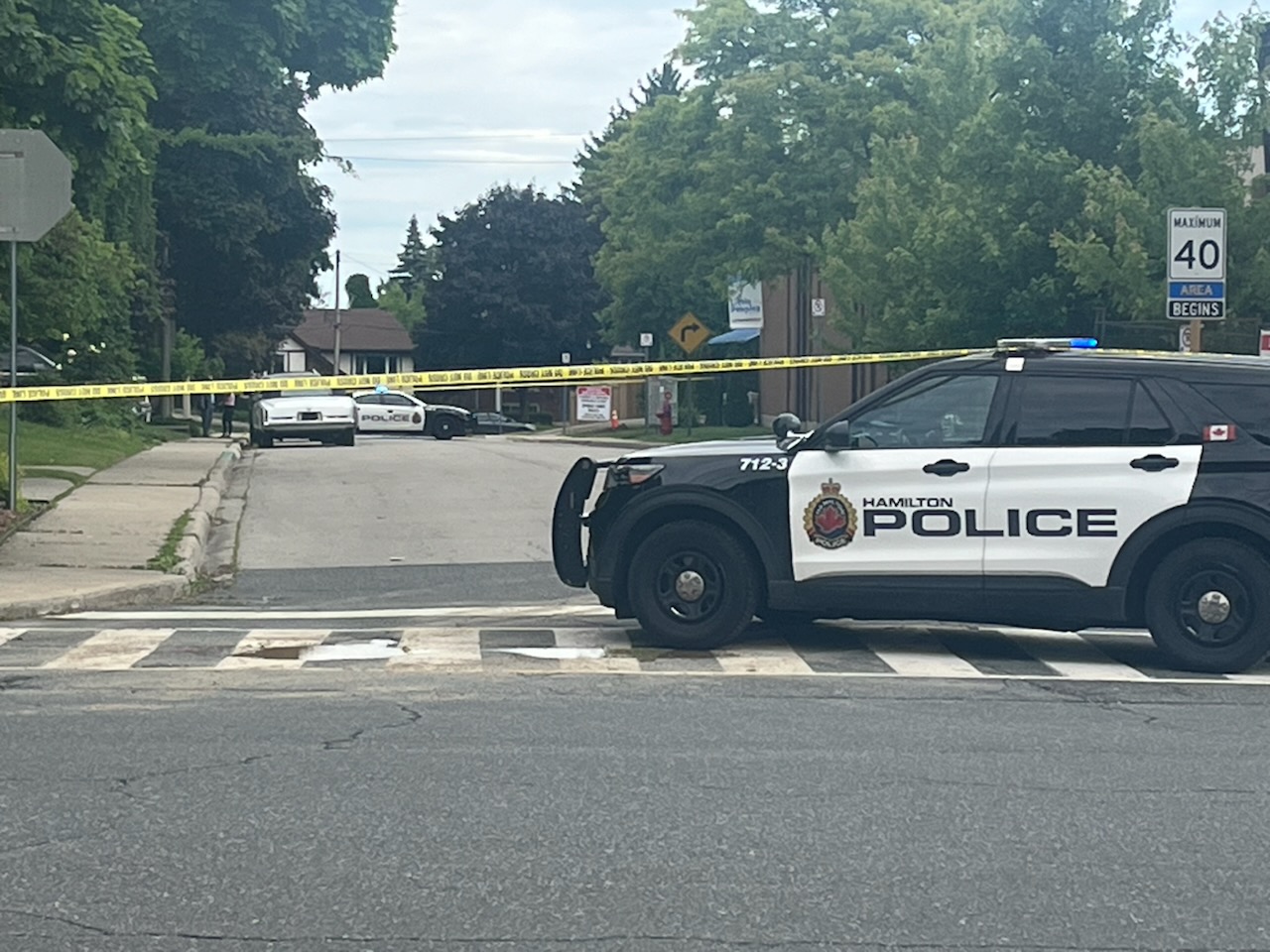 Man sent to hospital after early morning shooting in Hamilton residential neighbourhood