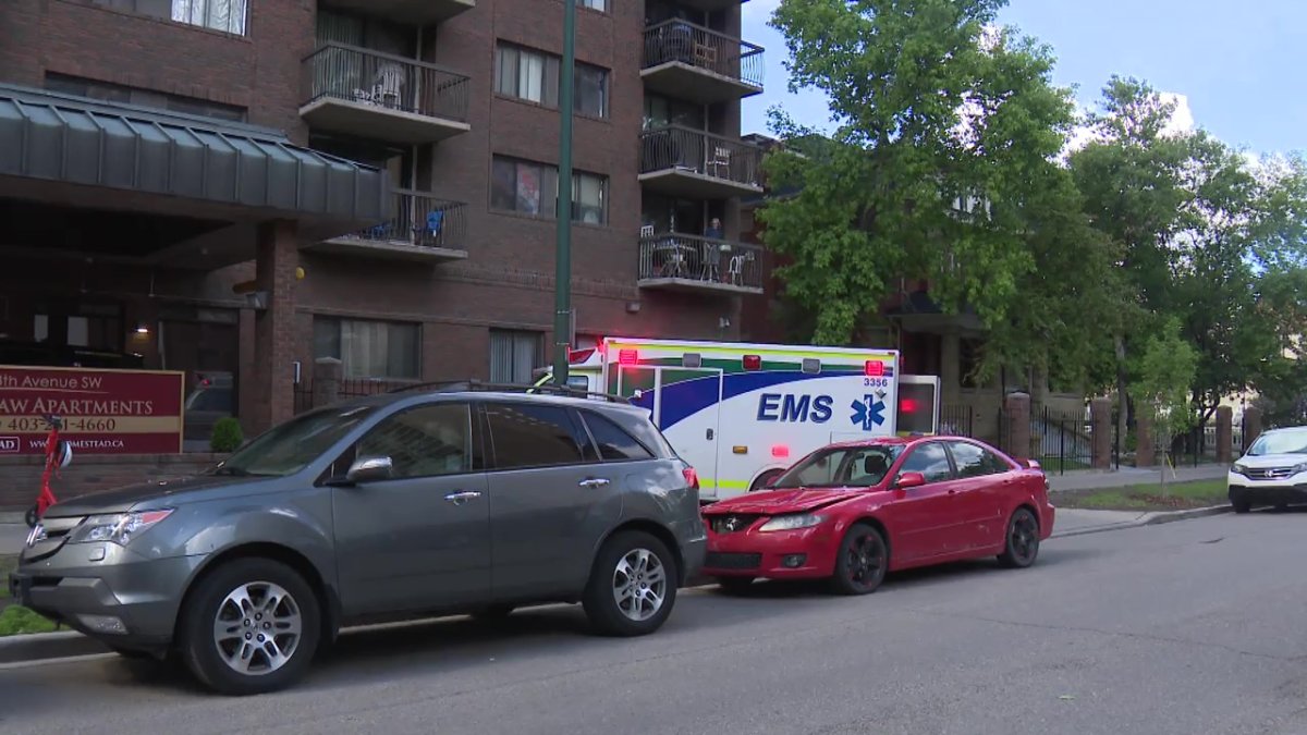 Two people were injured in a stabbing in downtown Calgary, as police try to find a suspect.