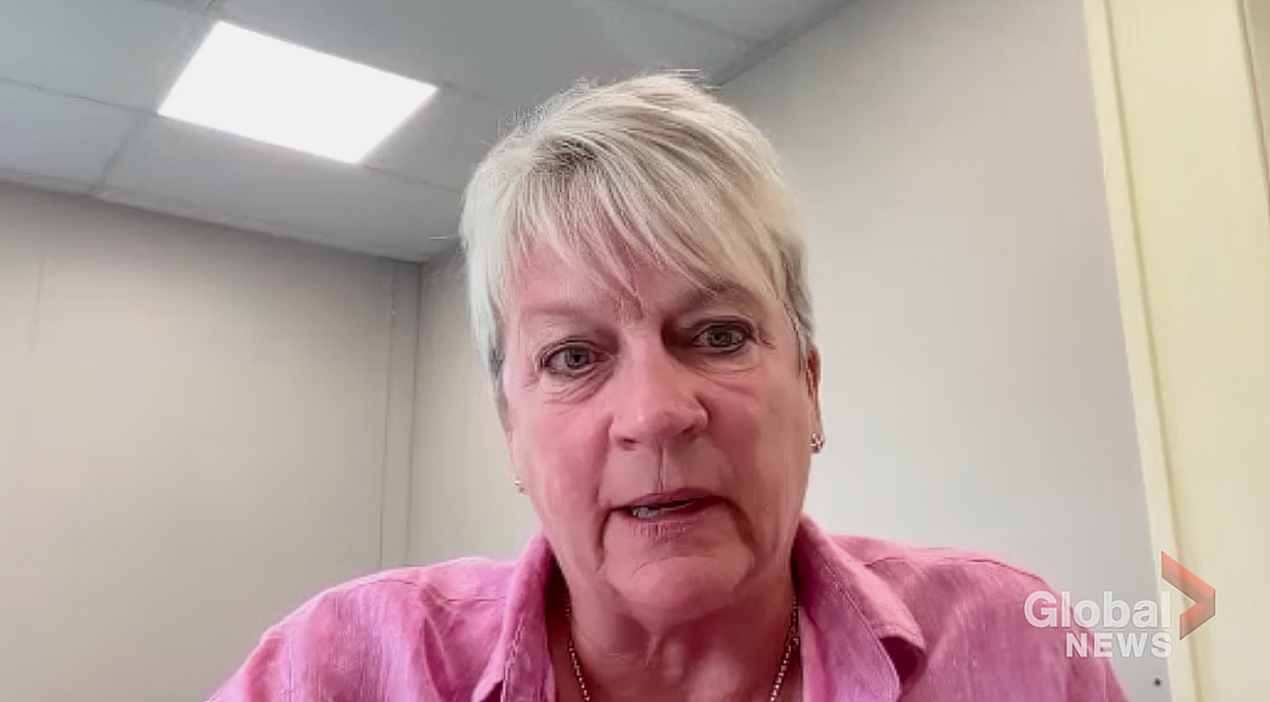 Президентът на колежа Флеминг в Питърбъро Онтарио казва че е