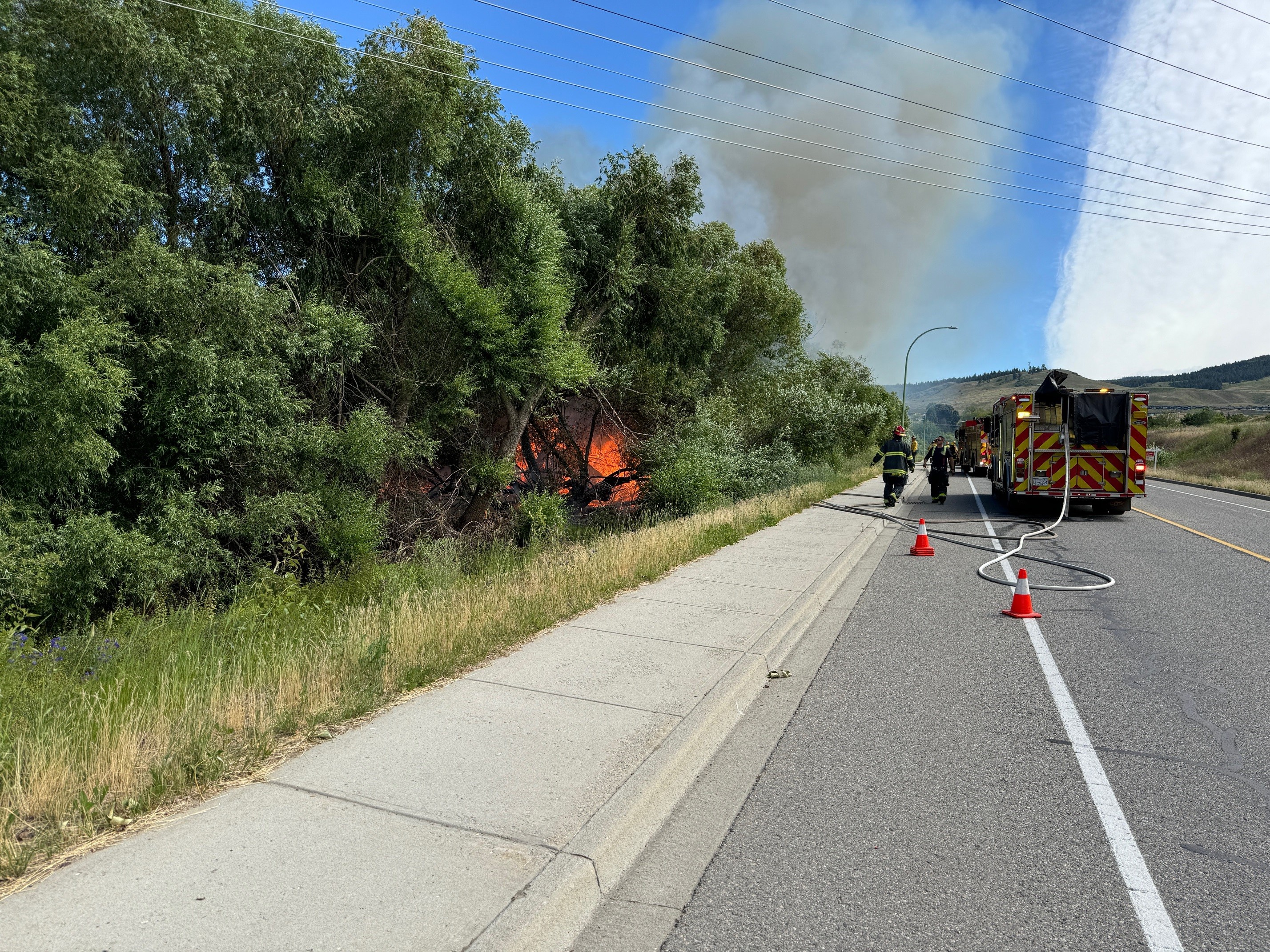 Пожарни екипи бяха извикани да се борят с пожар от