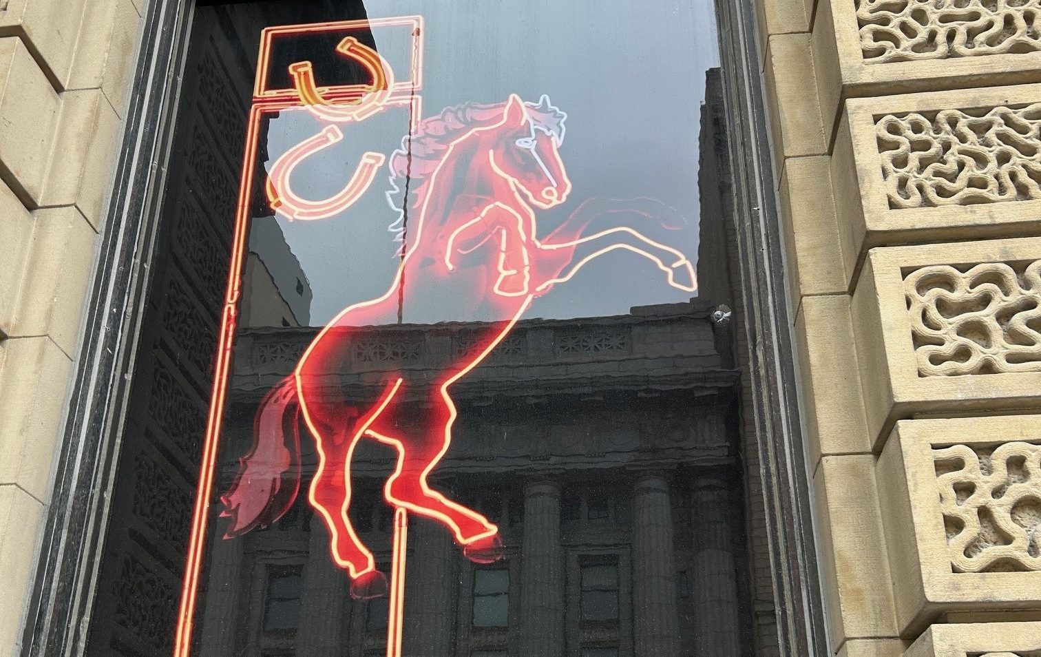 Полицията в Уинипег търси информация за инцидент със стрелба рано