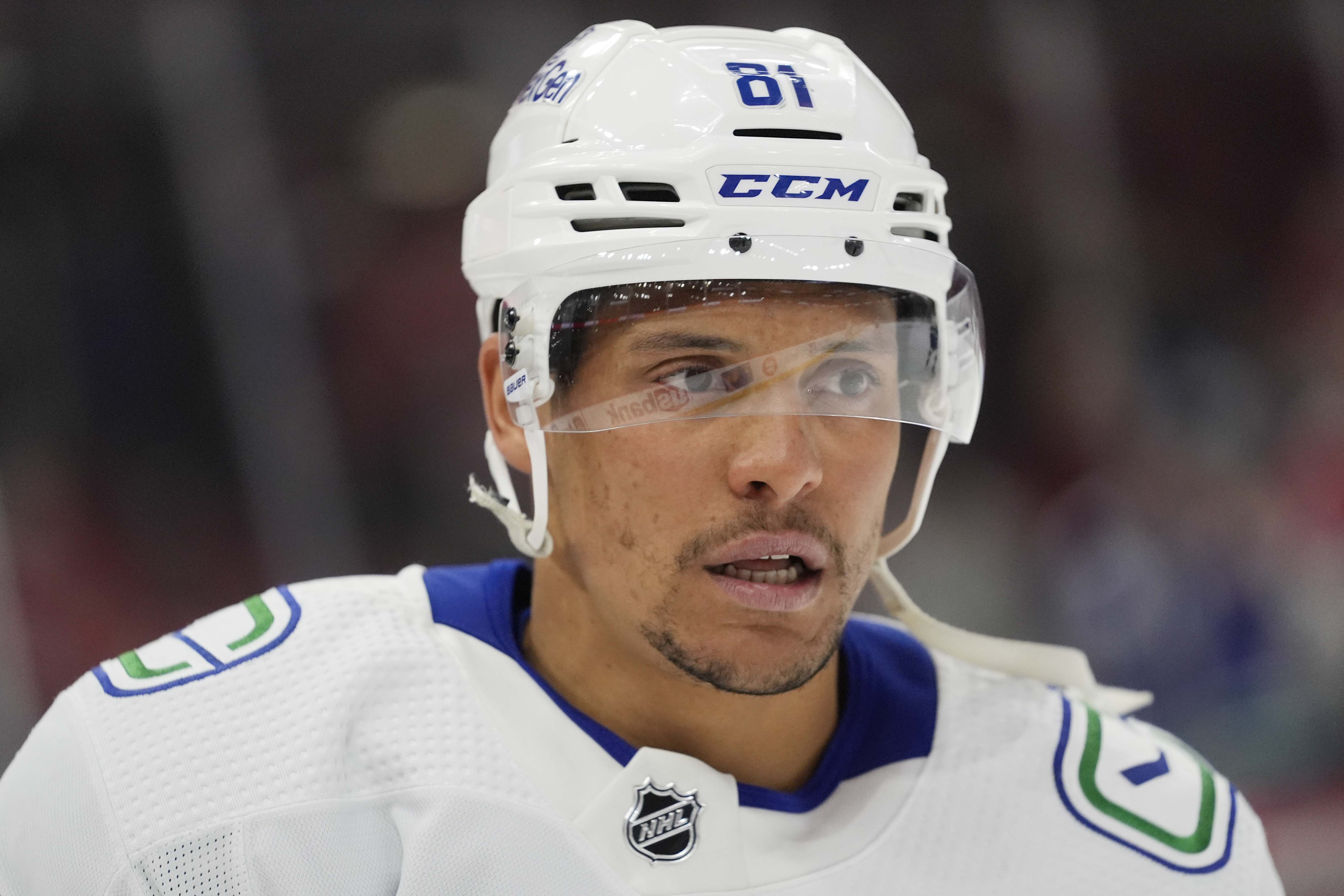 Купа Стенли преминава през бурно парти турне в Маями От потапяне