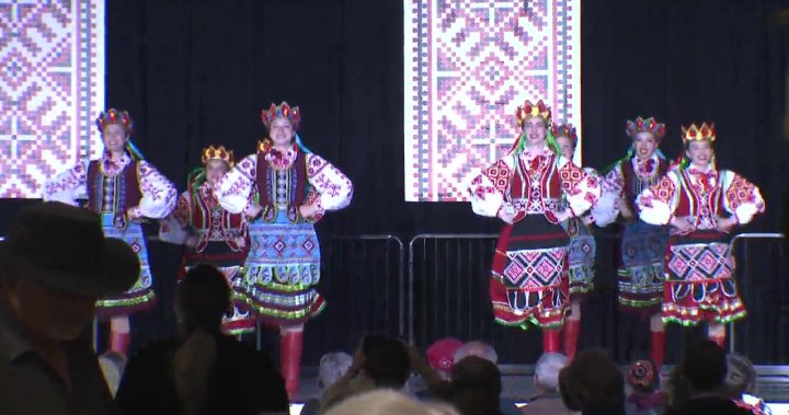 Украинската общност в Калгари демонстрира своето наследство и култура този