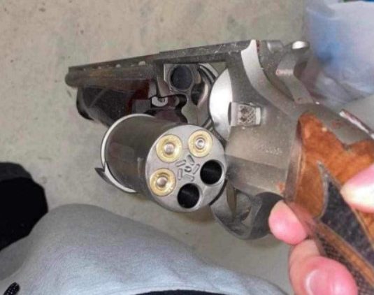 RCMP от отряда Нелсън Хаус Ман казват че са получили