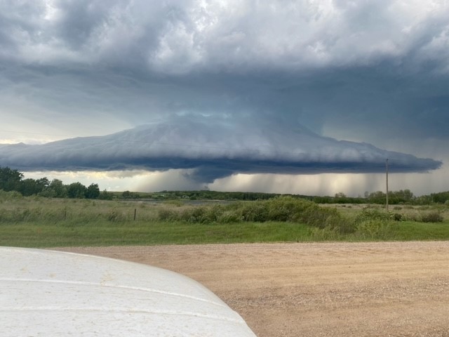 Големи части от Саскачеван бяха под наблюдение на торнадо в
