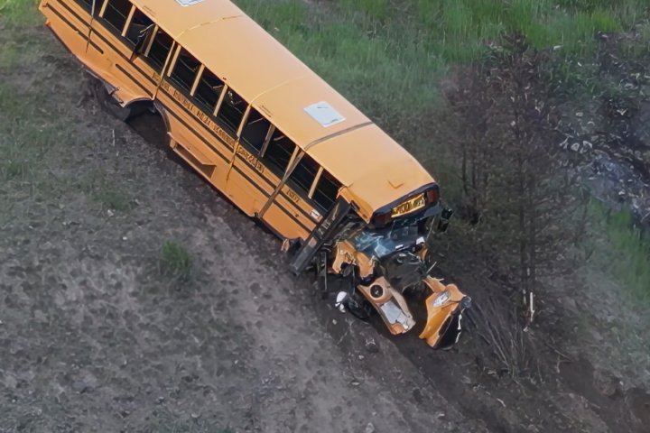 Still unknown if pedestrian killed near B.C. school bus crash was rushing to help