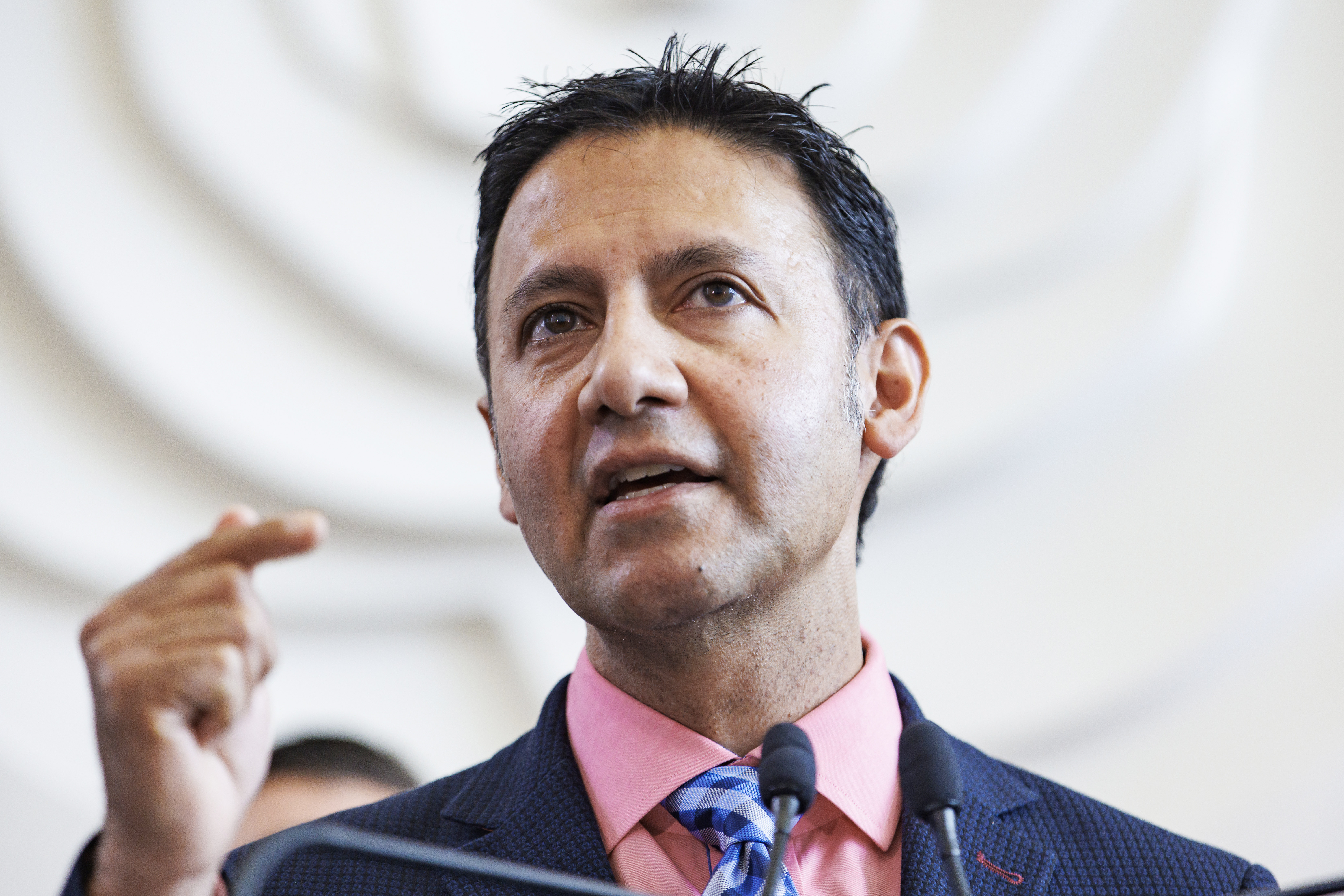 Федералният министър на правосъдието Ариф Вирани казва че няма да