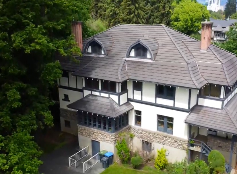 History buffs get rare peek into home of 2 B.C. premiers now up for grabs