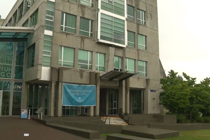North Vancouver Capilano University campuses remain closed due to security threat