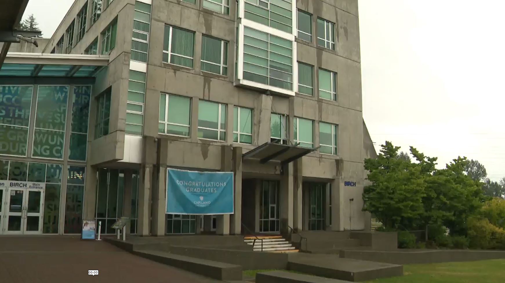 North Vancouver Capilano University campuses remain closed due to security threat