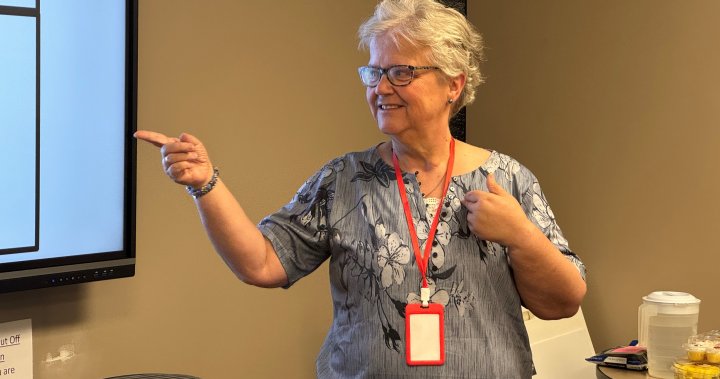 Работилниците в Калгари преподават американски жестомимичен език, насърчават приобщаването