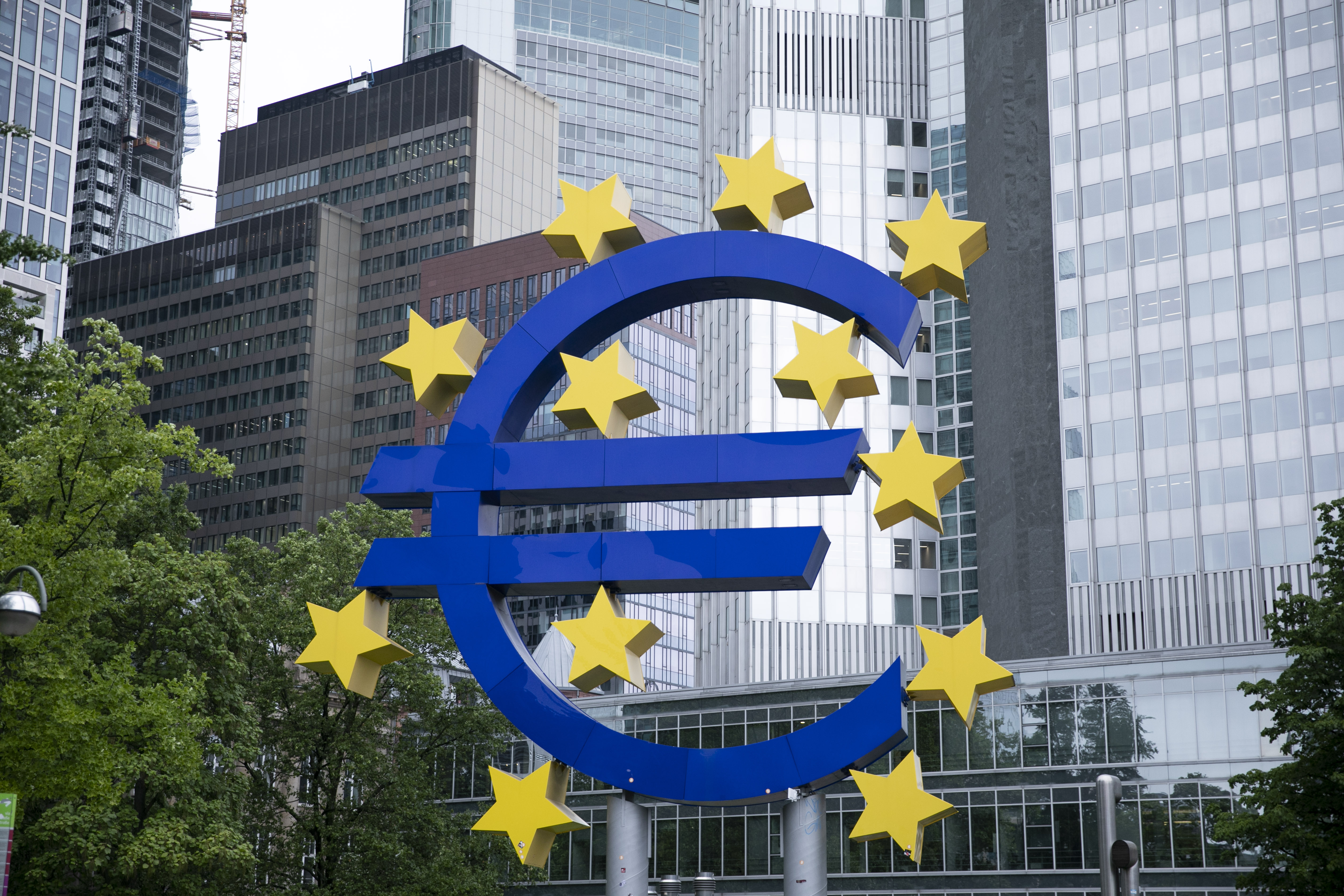 European Central Bank lowers rates after Bank of Canada cut