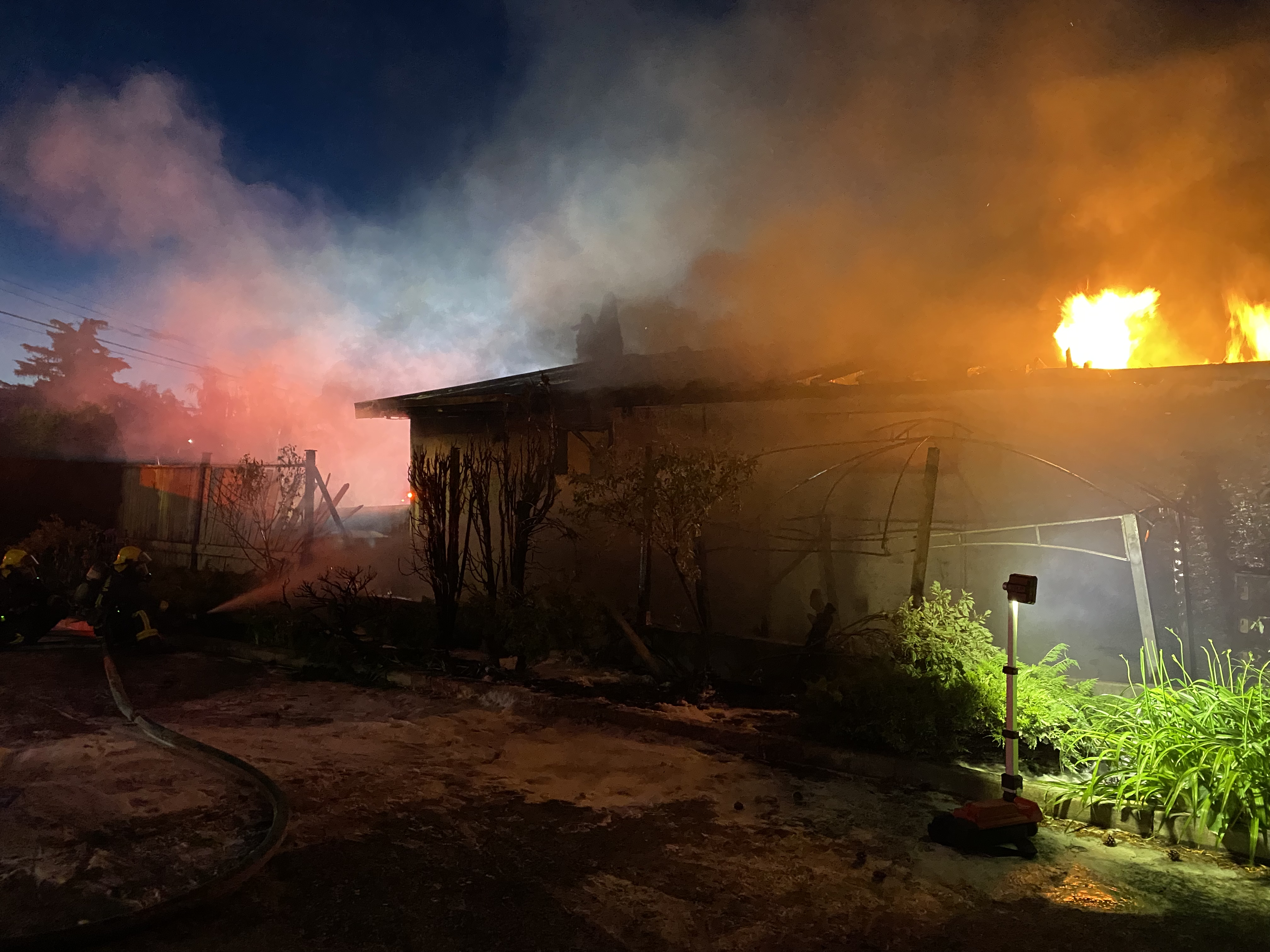 Дом в Западен Келоуна беше унищожен от това което властите