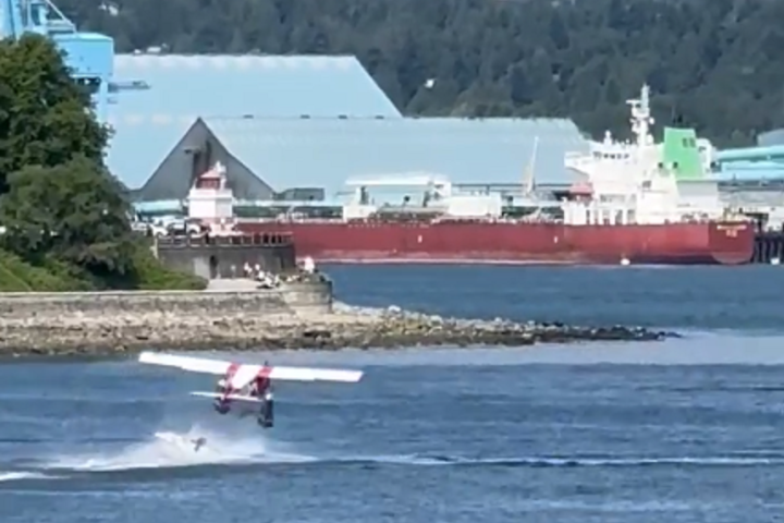 New video shows different angle in Vancouver float plane and boat collision