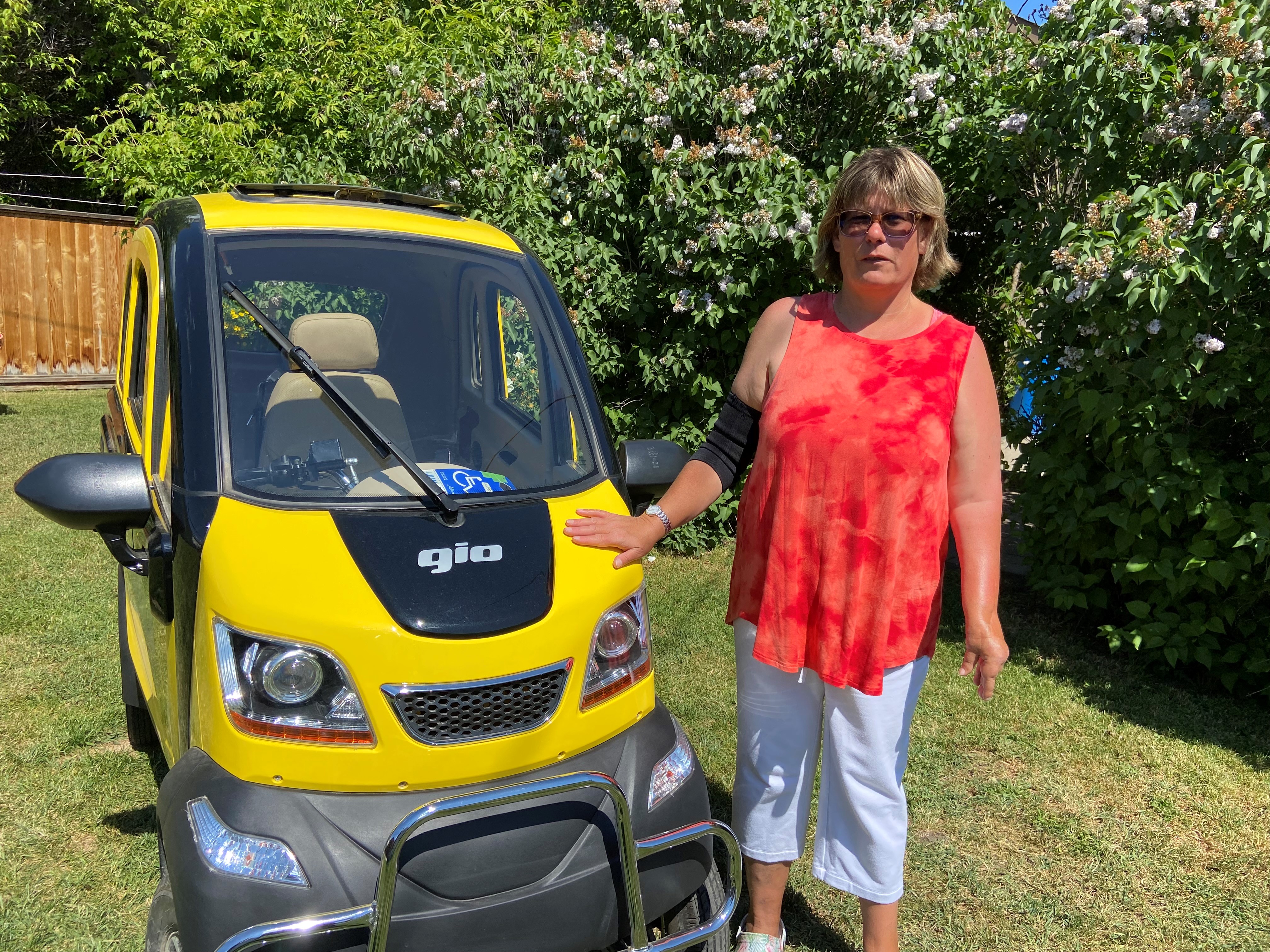 В момента се води битка за това къде могат да