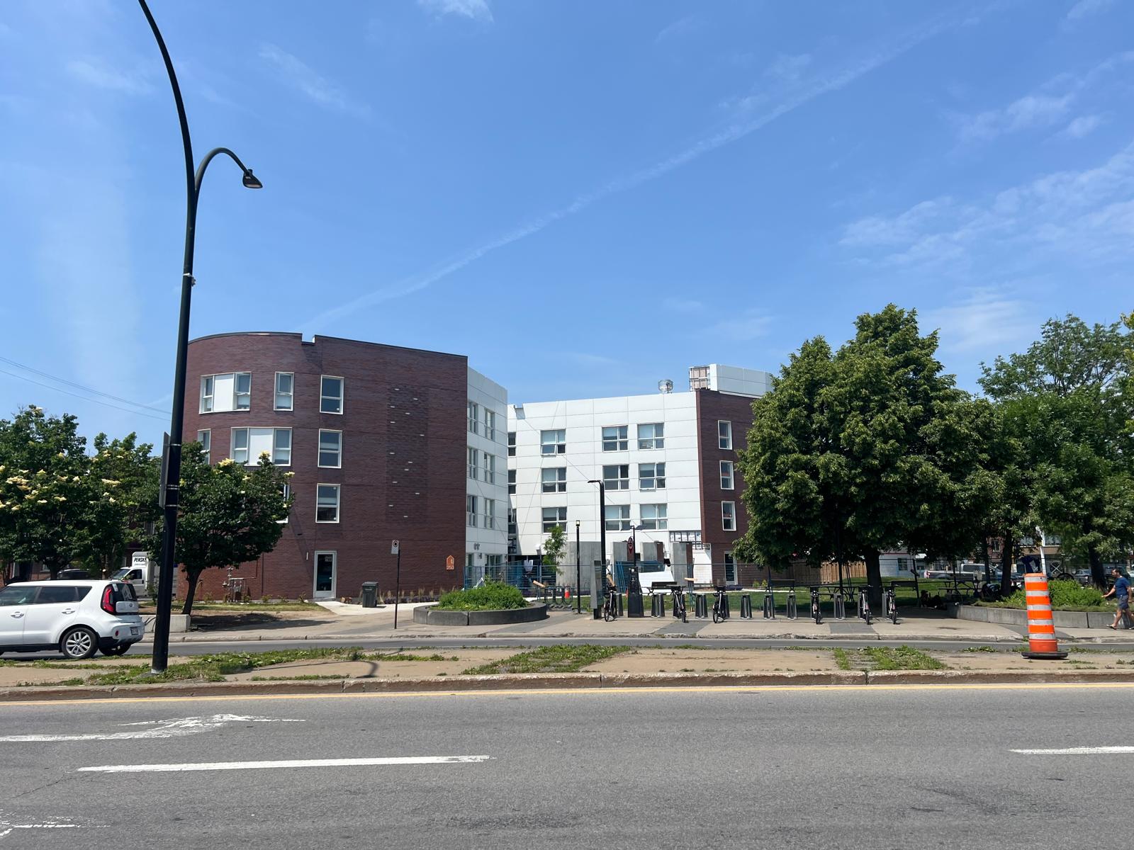 Напрежението продължава да нараства между контролирано място за инжектиране и