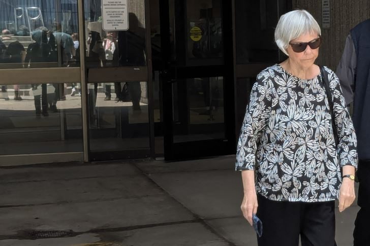 Хор от гласове отекнаха един след друг че възприеманата липса