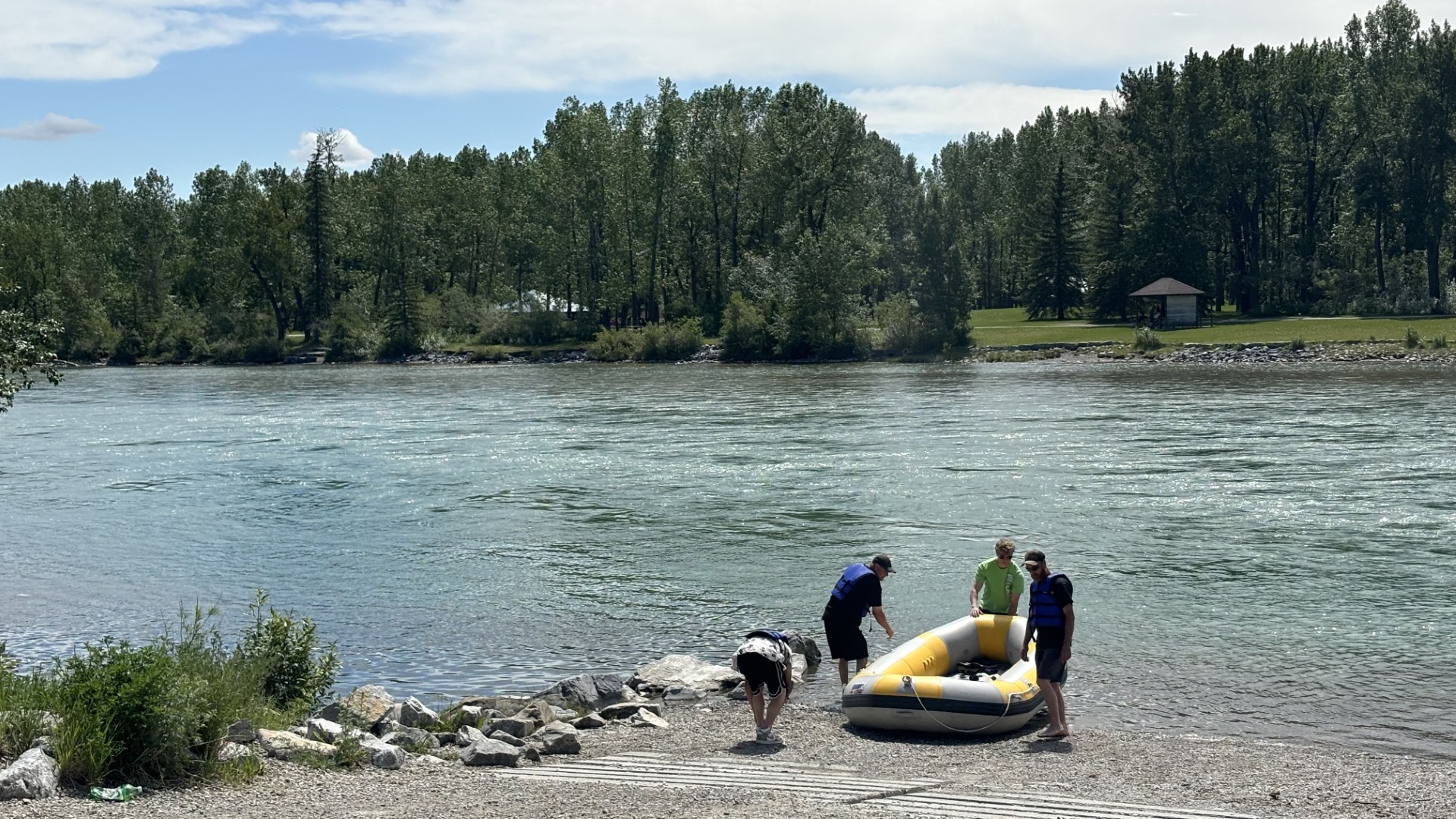 Calgarians find ways to cool down amid water restrictions