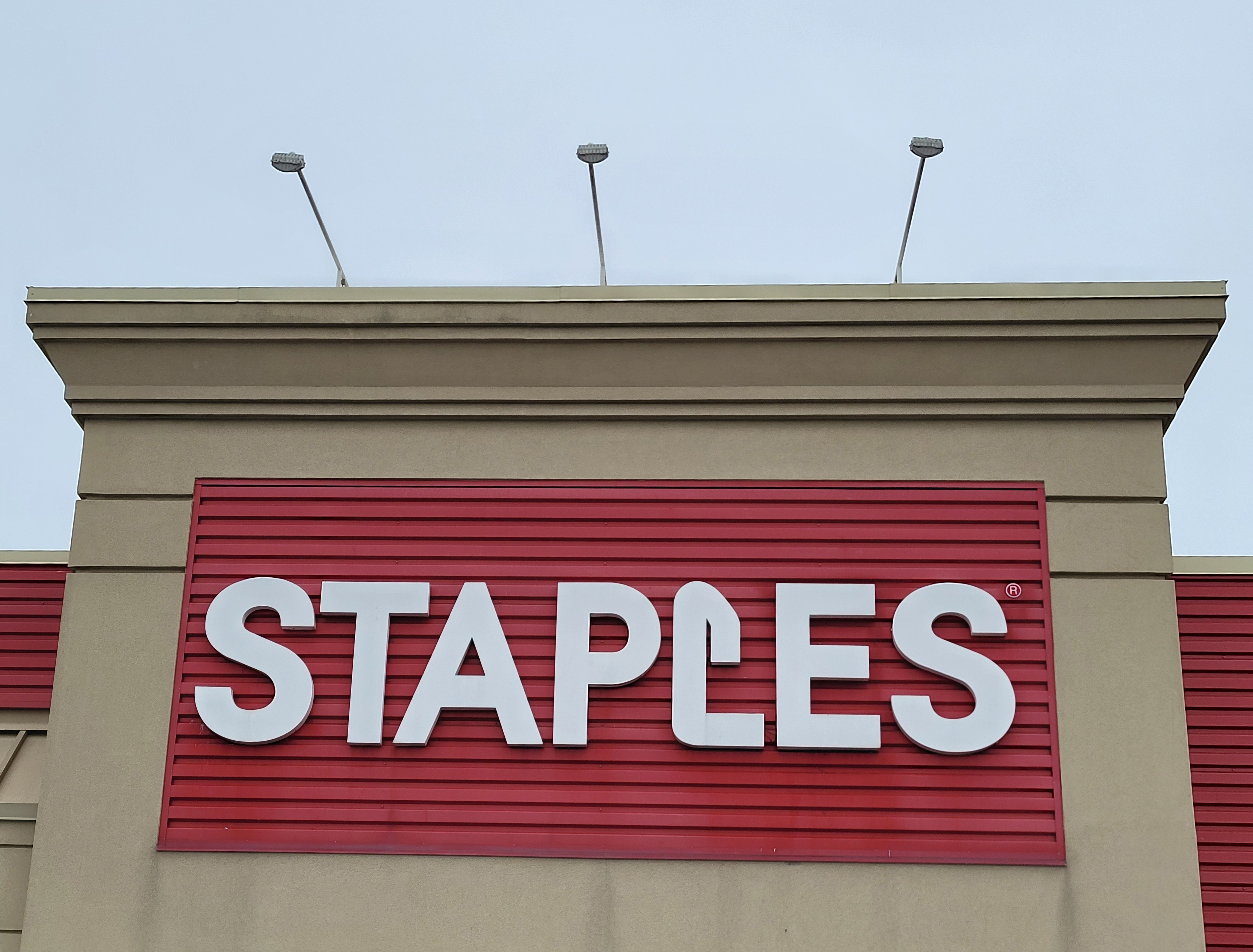 Staples stores begin handling Amazon returns. What to know
