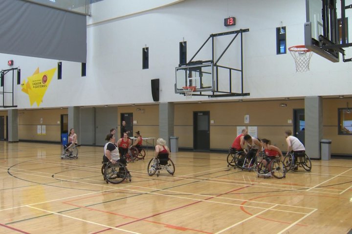 Winnipeg wheelchair basketball athlete, coach gear up for Paralympics