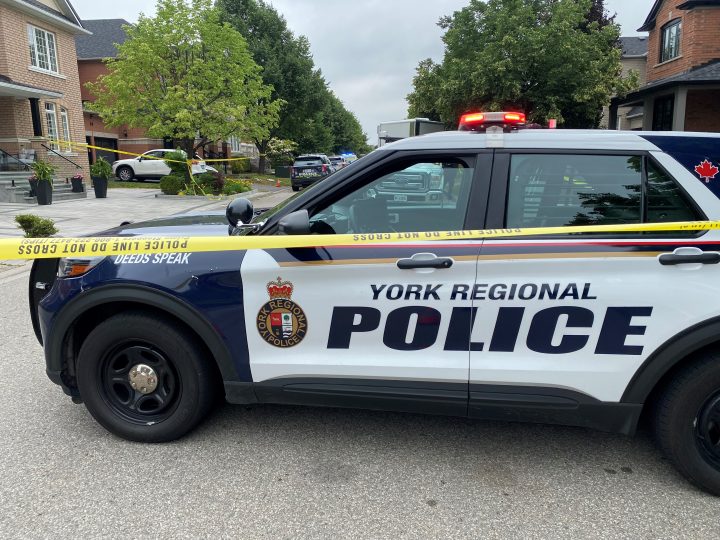 Един човек е убит а други трима са ранени след