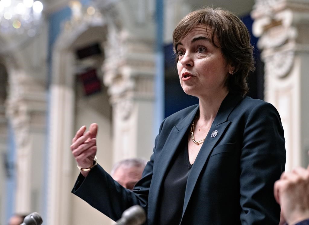 Премиерът на Квебек Франсоа Лего смени кабинета си в четвъртък