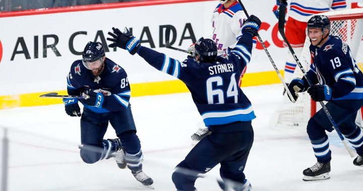 Winnipeg Jets зачеркнаха две имена от своя списък със задачи