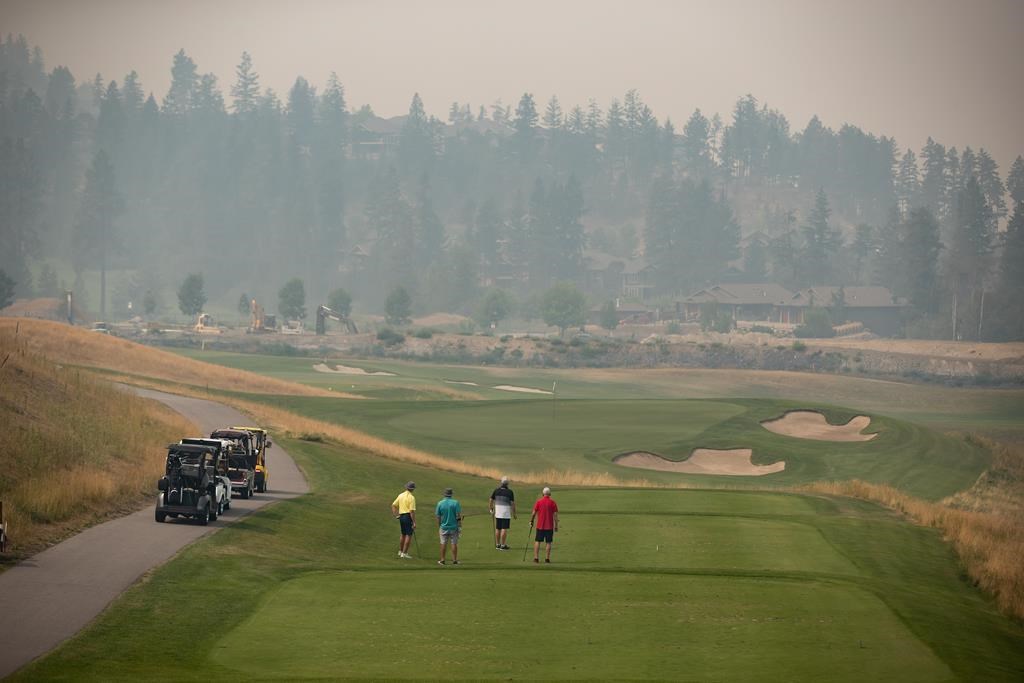 Началникът на пожарната на Върнън Дейвид Линд оприличава интериора на
