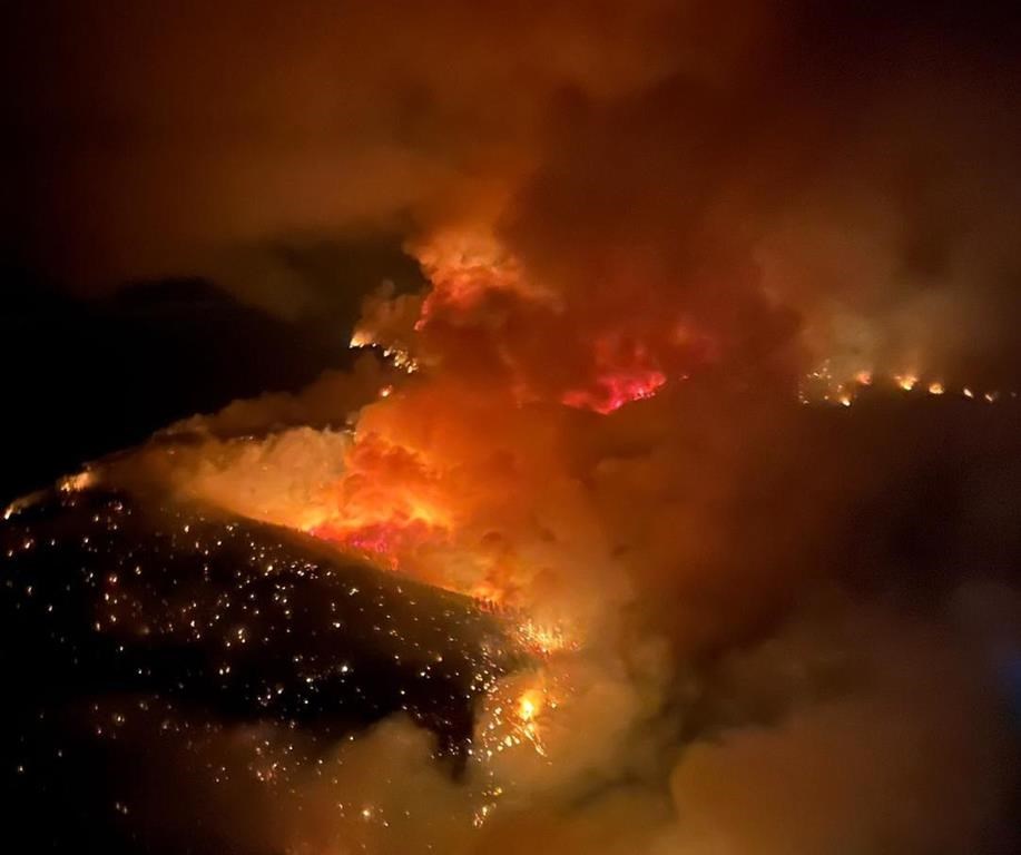 Броят на активните горски пожари в Британска Колумбия отново спадна