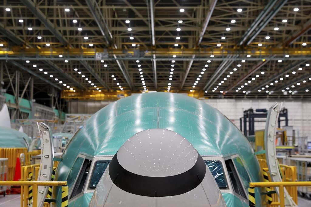 Федералната авиационна администрация заяви в петък че ще позволи на