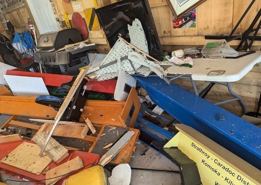 Тийнейджър е обвинен в шофиране в неравностойно състояние след като