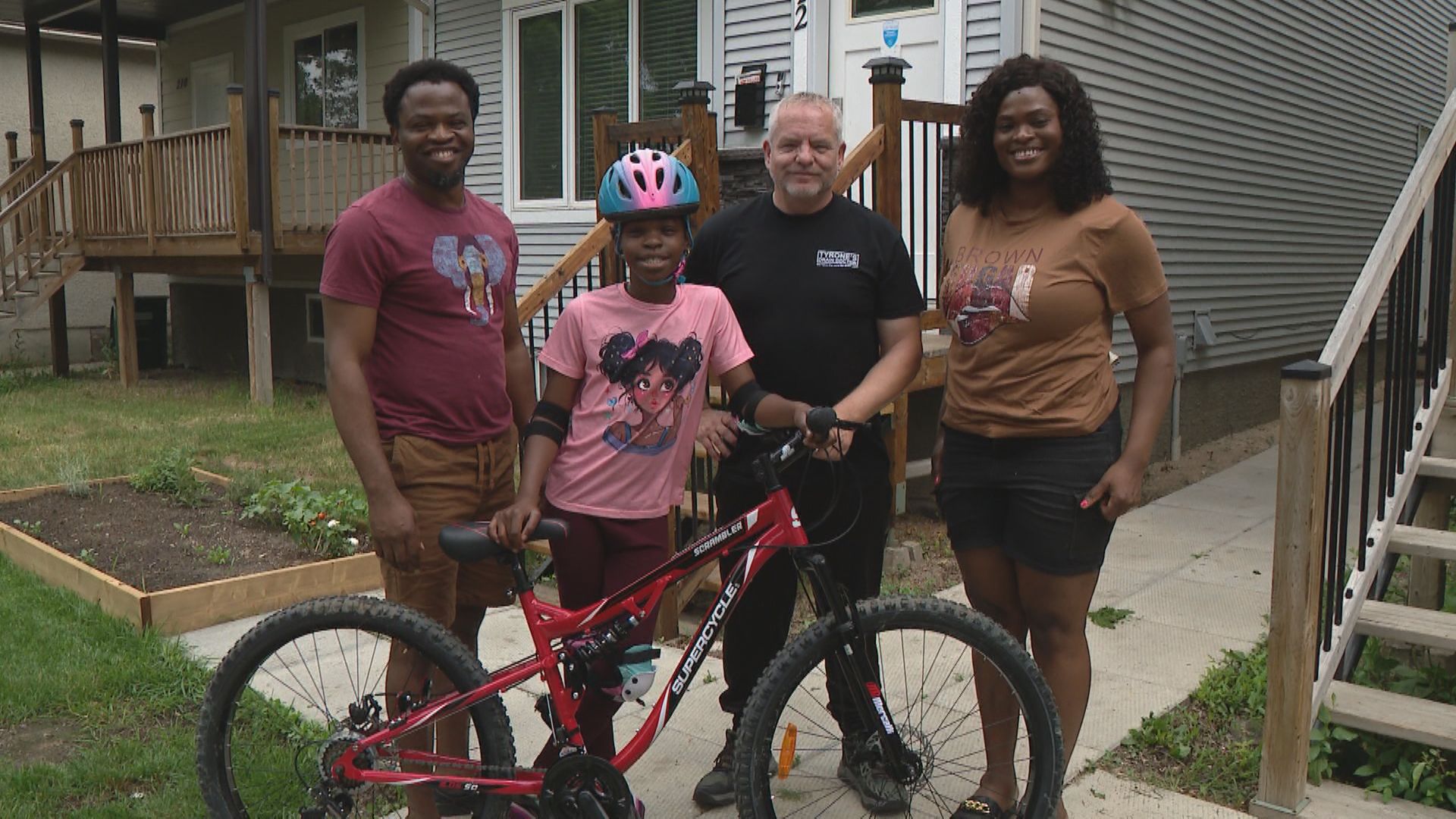 Neighbours helping neighbours: How one Saskatoon family was gifted a new set of wheels