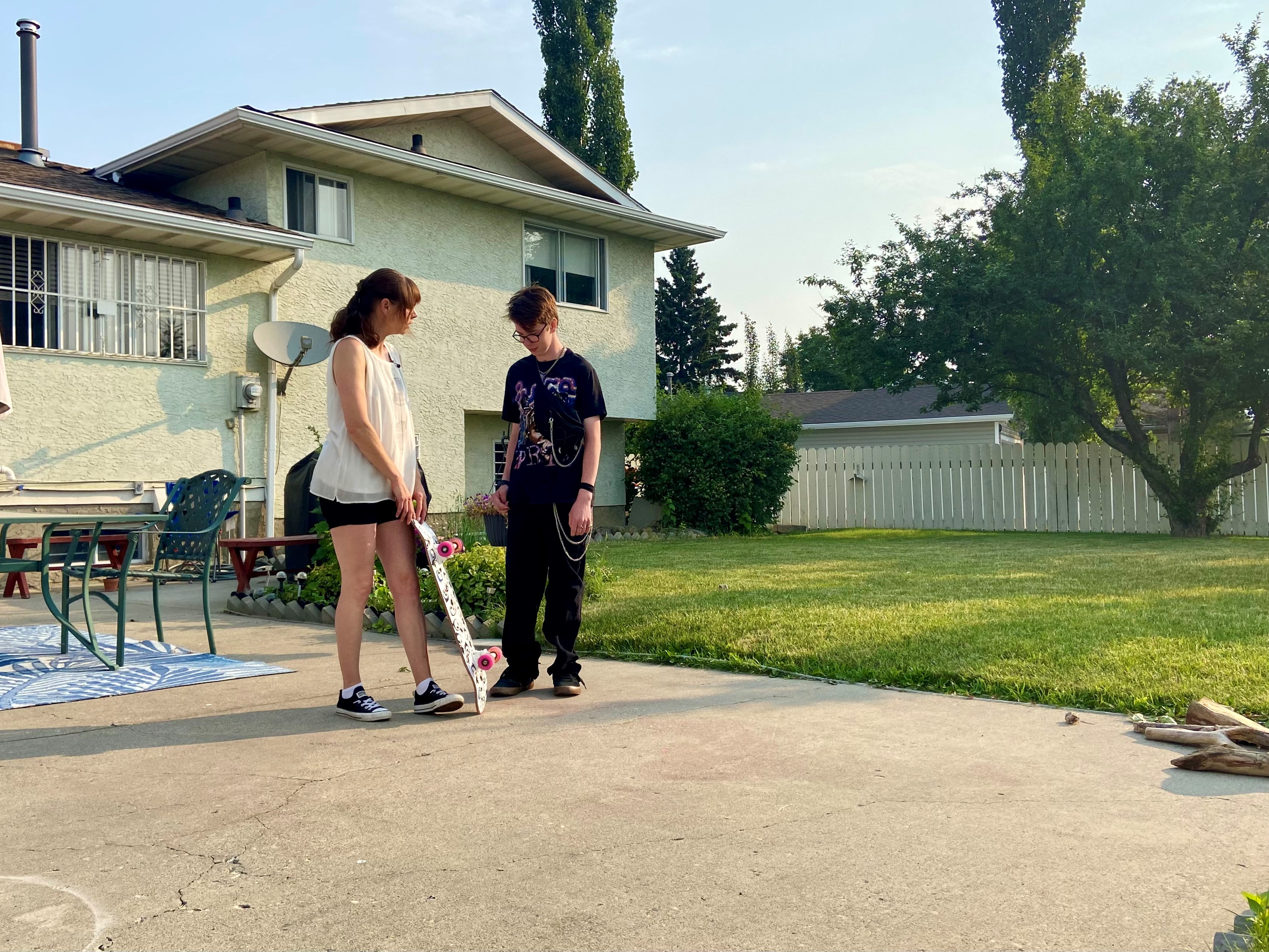 Тийнейджърът от Калгари Брандън Тейлър и семейството му продължават да