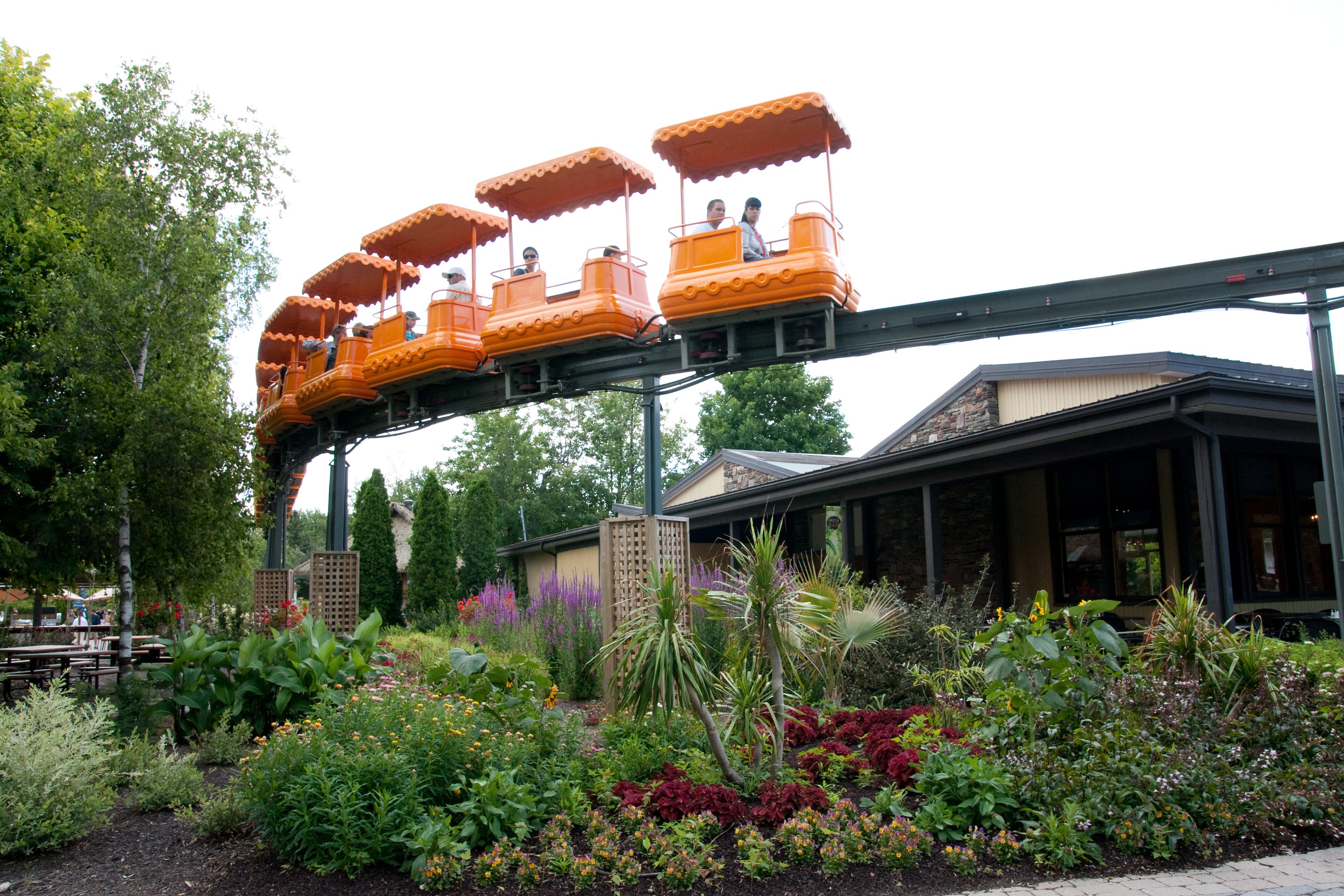 Около 130 работници в зоологическата градина Гранби в Квебек са