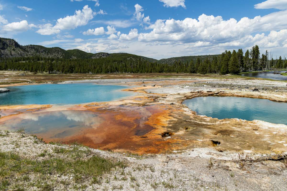 The Black Opal Pool next to the Black Diamond Pool in Yellowstone’s Biscuit Basin.