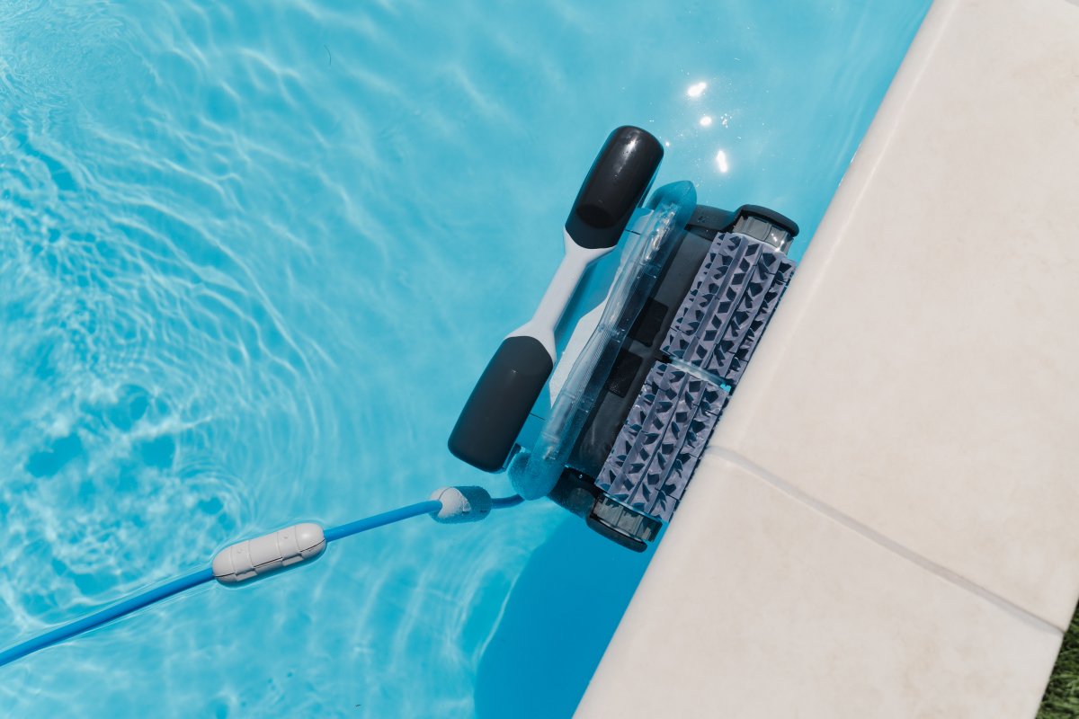 Pool vacuum picks for easy-breezy pool maintenance.