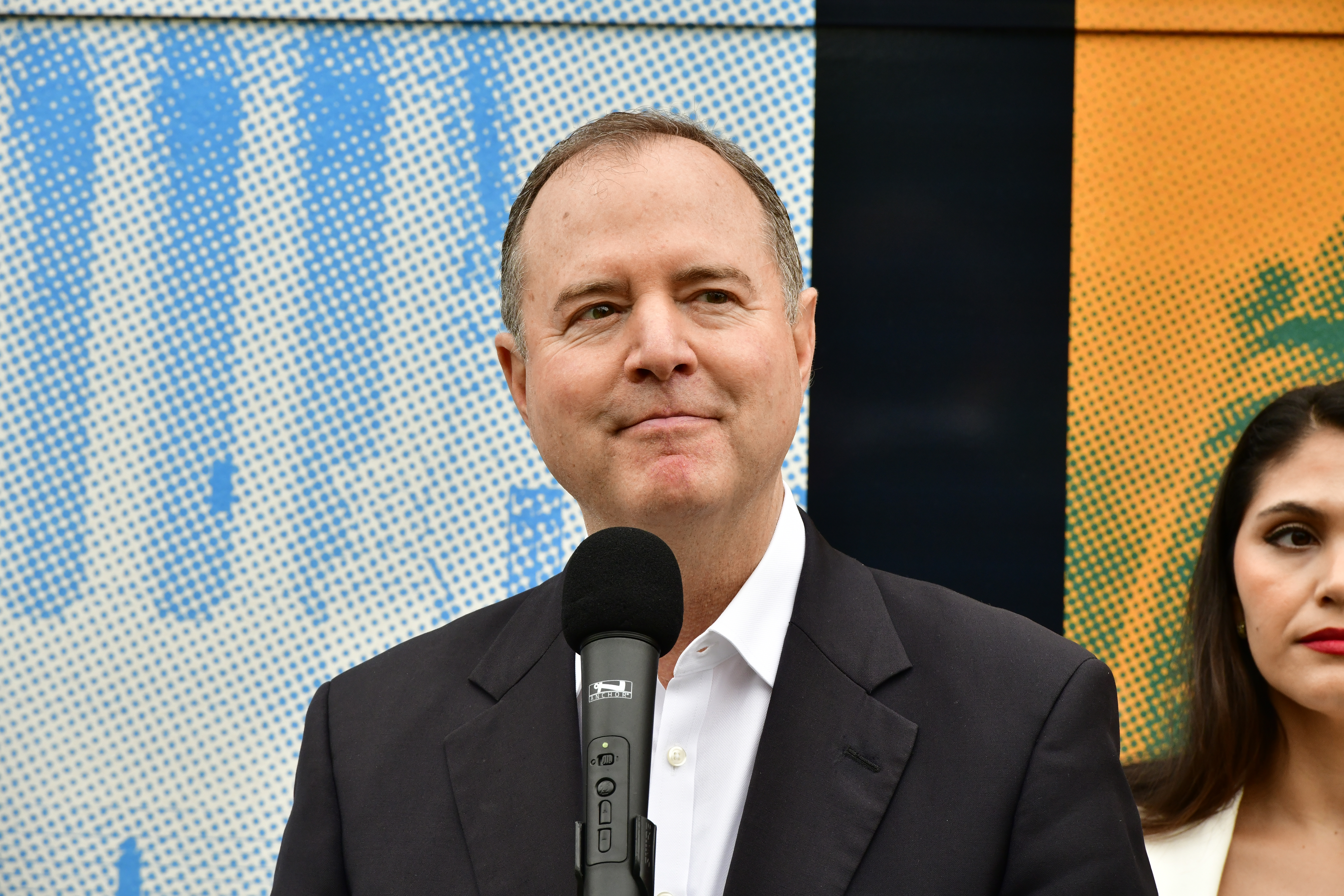 Демократичният представител на САЩ Адам Шиф призова президента на Съединените щати Джо