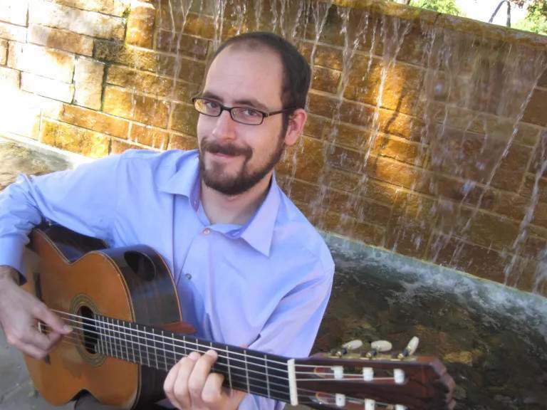 Victoria Guitar Society presents classical guitarist Stephen Lochbaum in concert - image