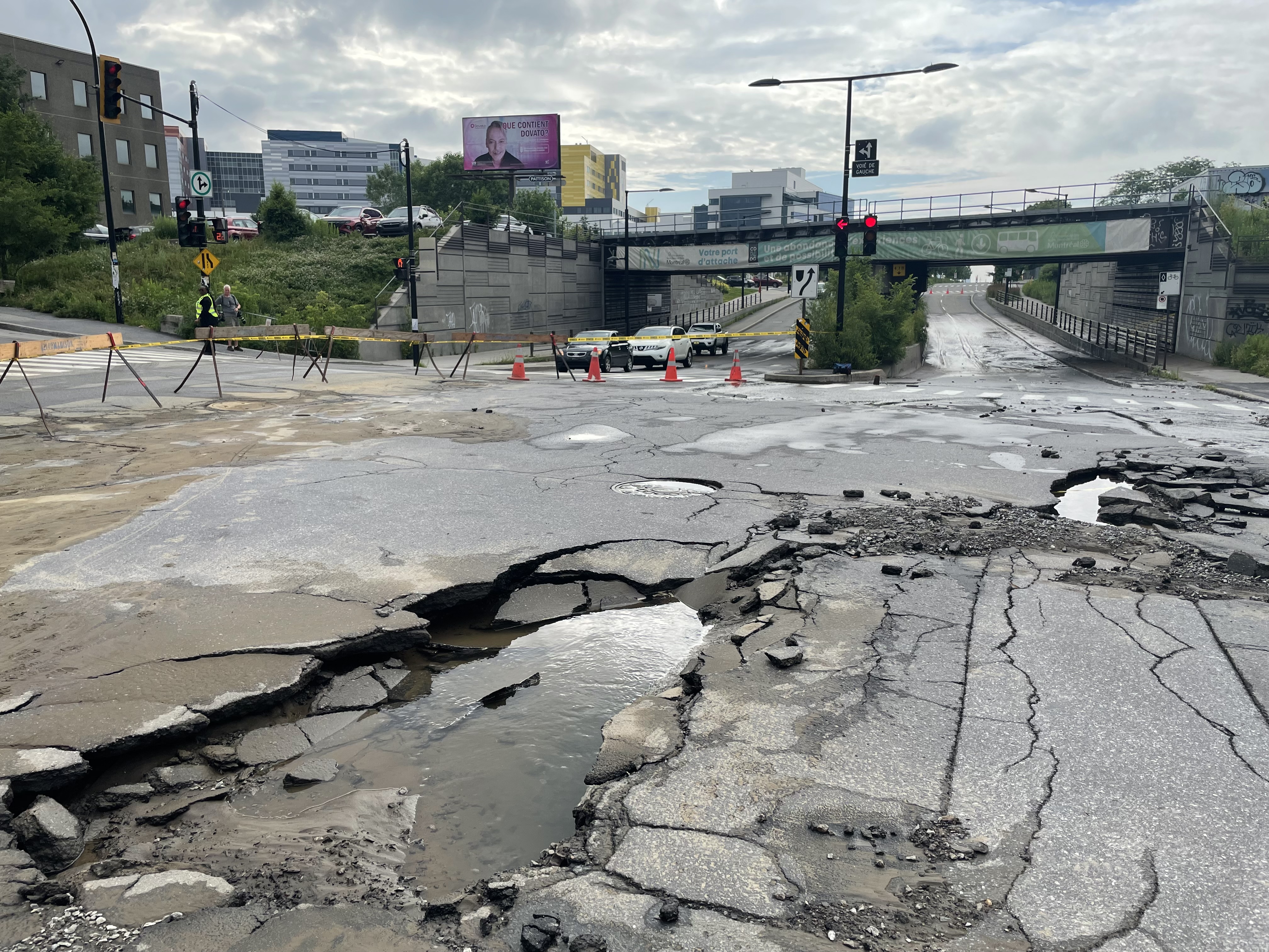 Ambulances diverted from MUHC after major water main break