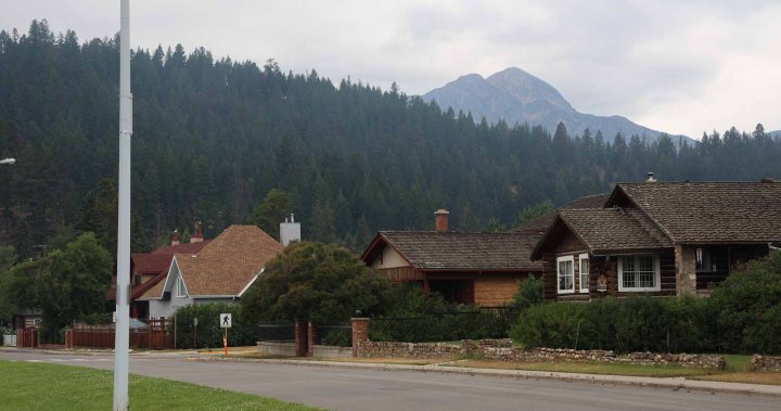 Жителите и фирмите на града в националния парк Джаспър разбраха