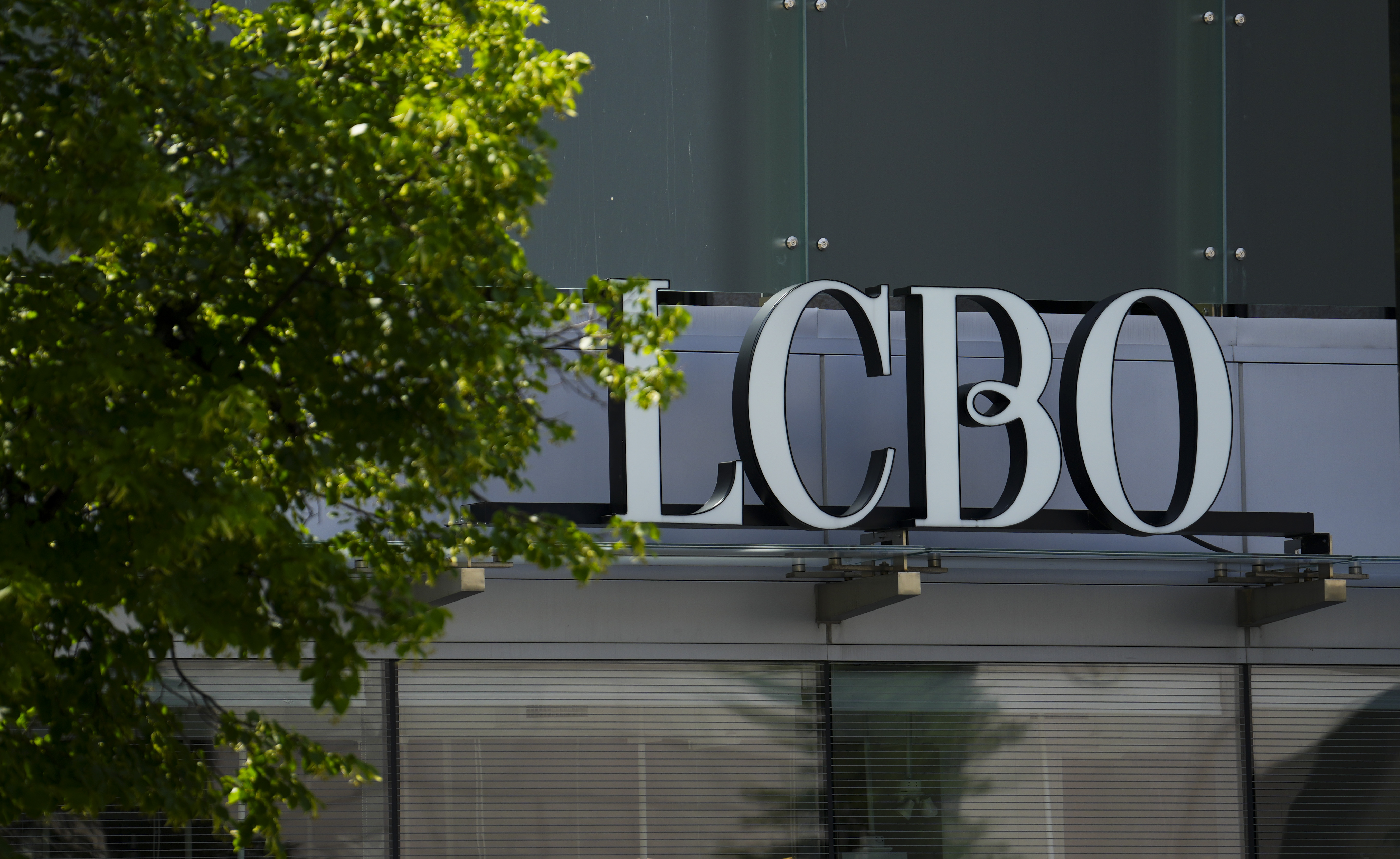 LCBO scraps plan for limited store openings as strike persists