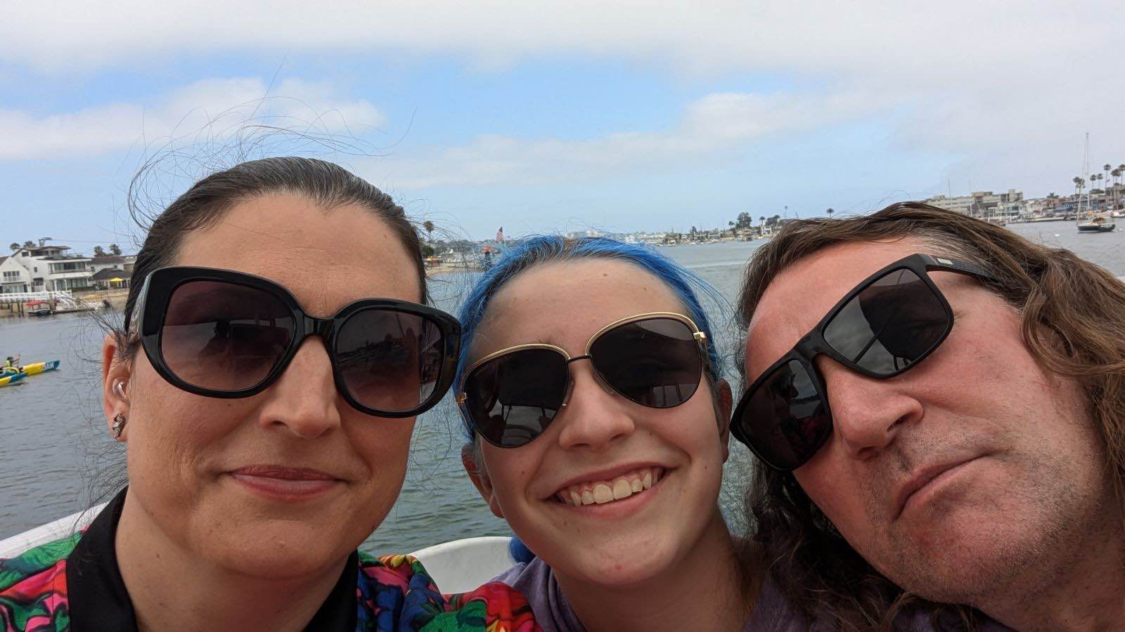 Ваканцията на семейство Уинипег в Дисниленд се превърна в 3000 километров