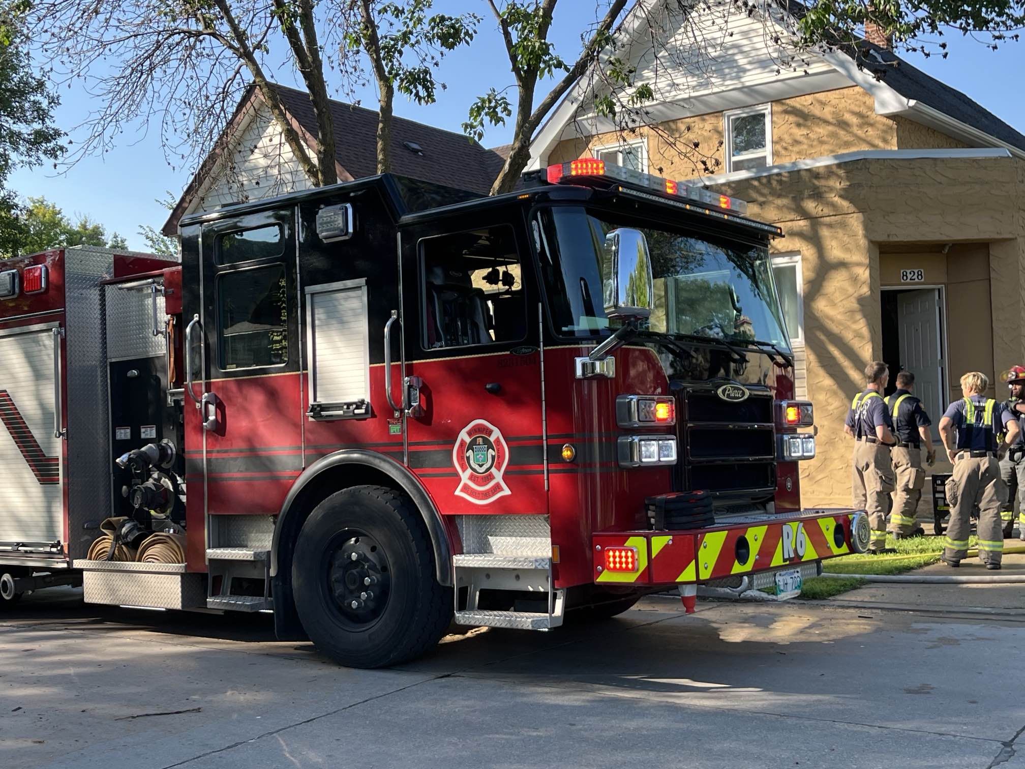 Пожарникарите от Уинипег бяха на мястото на инцидентен пожар във